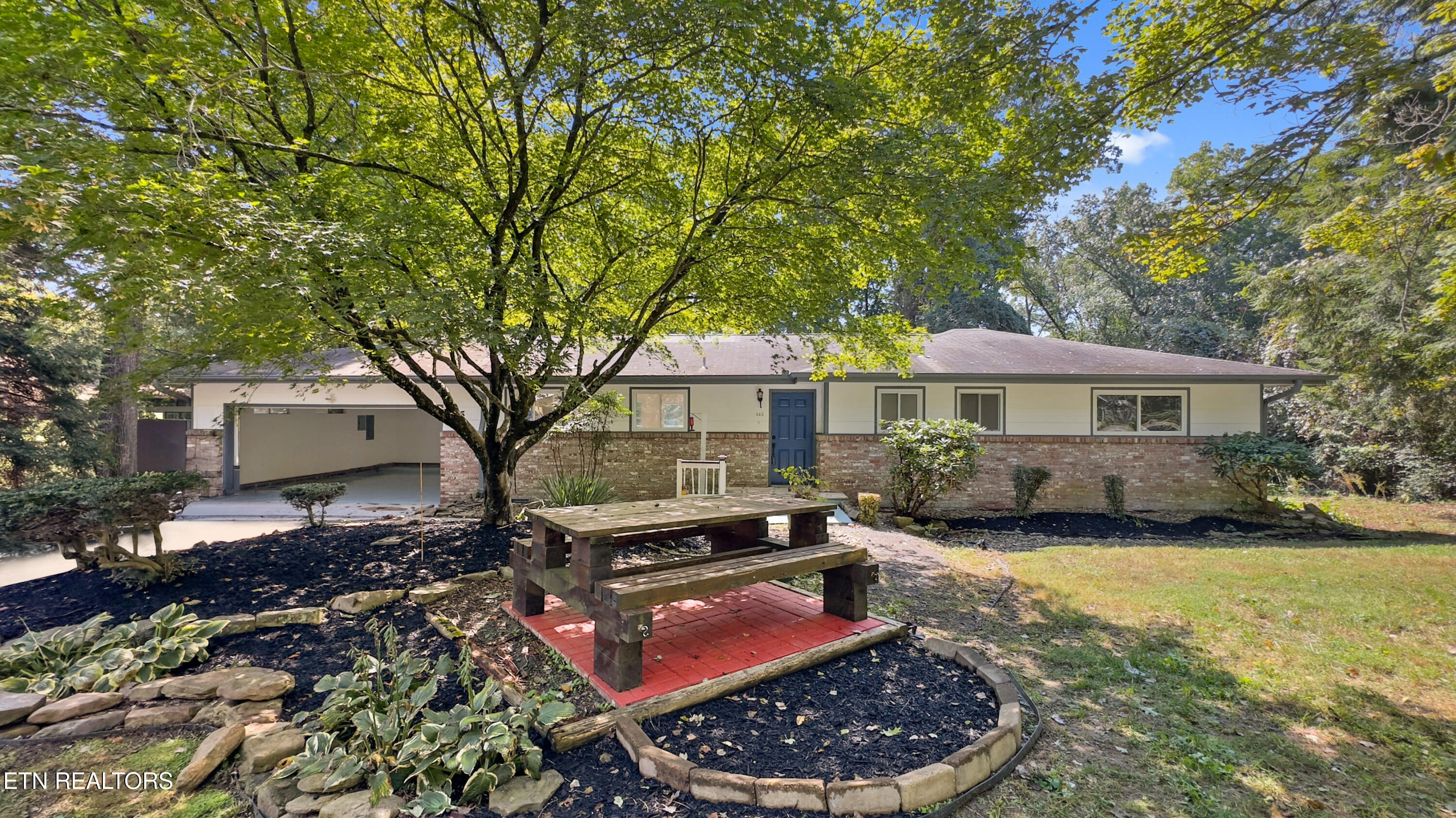 845 W Outer Drive Oak Ridge TN 37830
