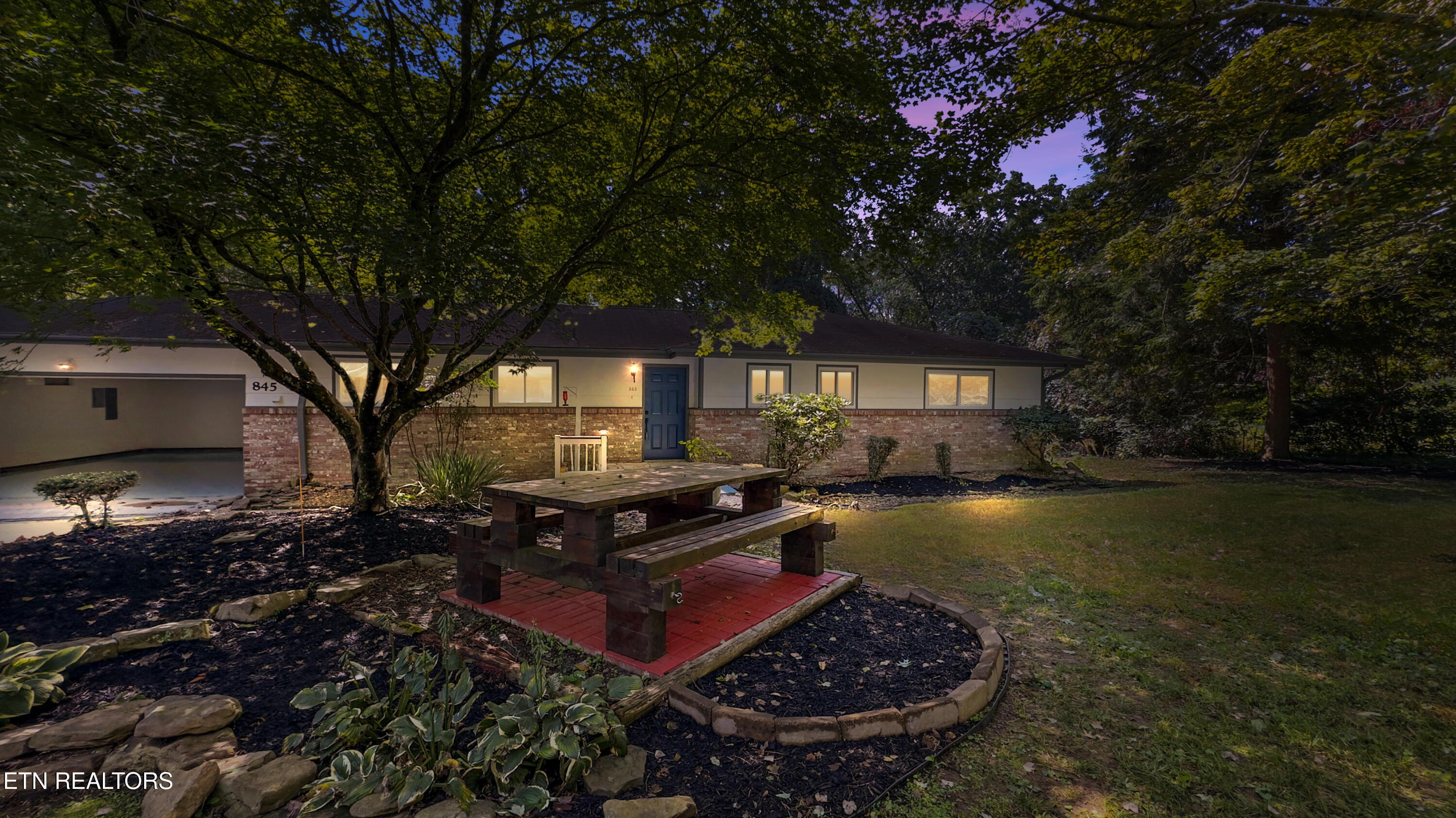 845 W Outer Drive Oak Ridge TN 37830