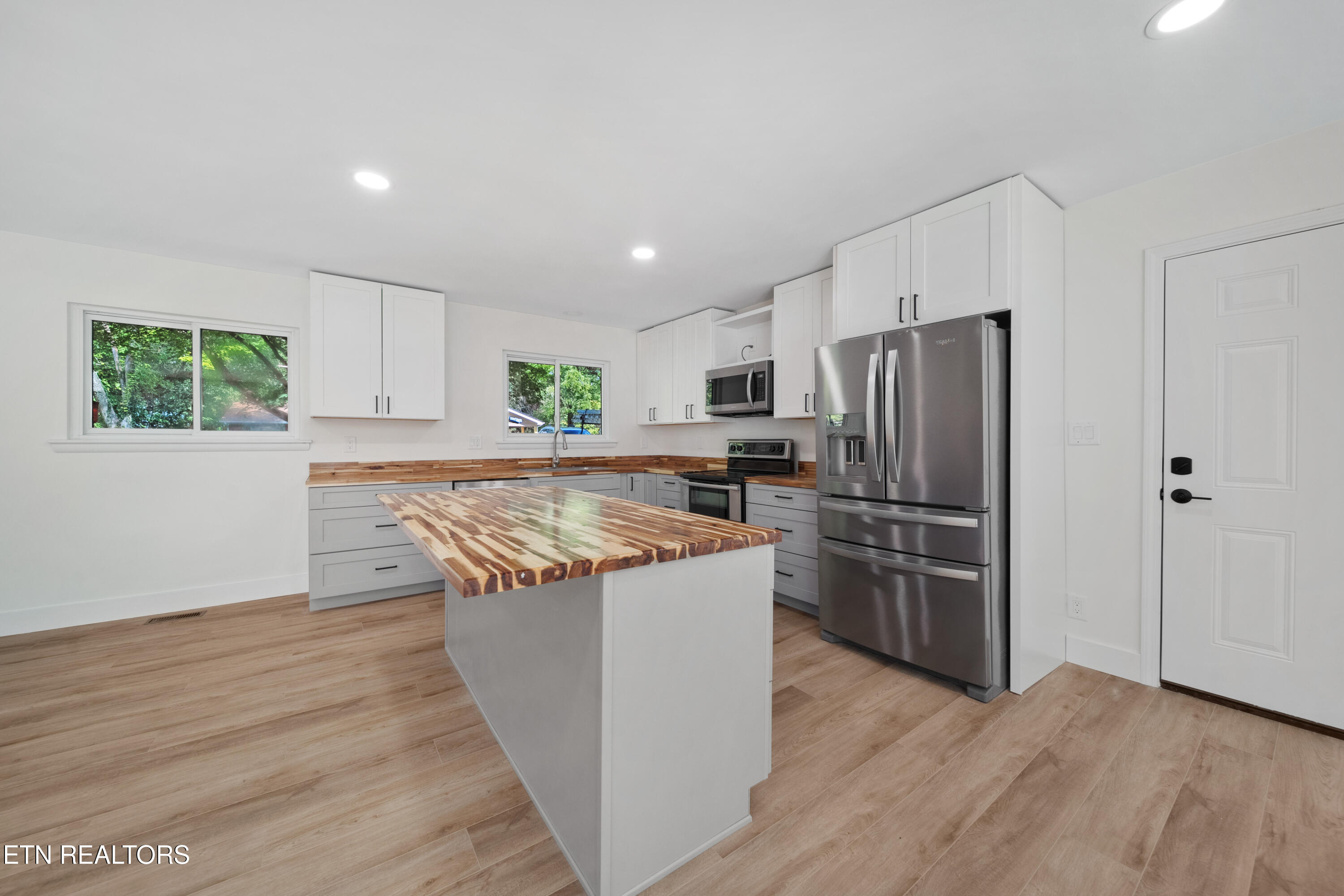 845 W Outer Drive Oak Ridge TN 37830