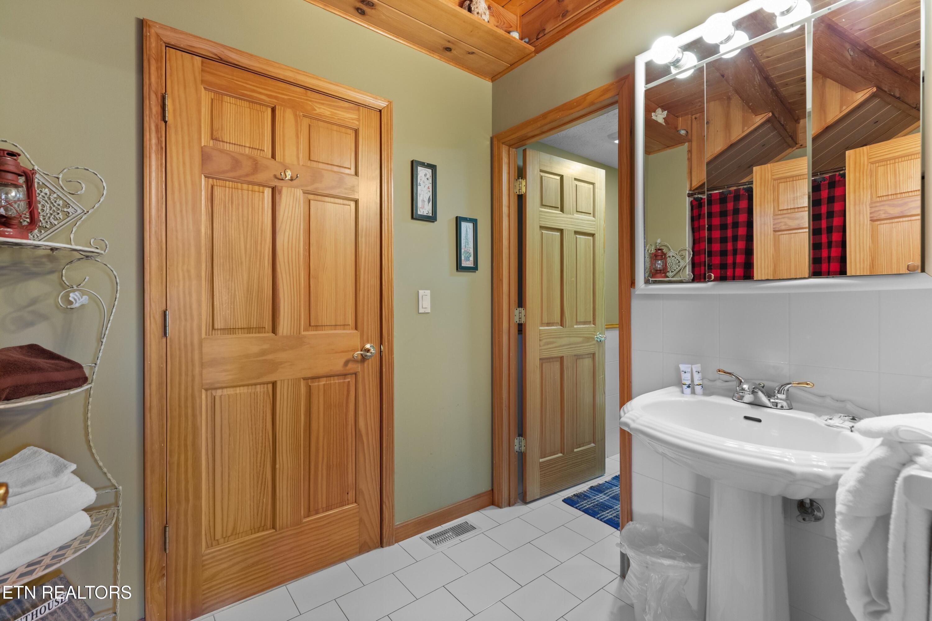 436 Lucerne Way Gatlinburg TN 37738