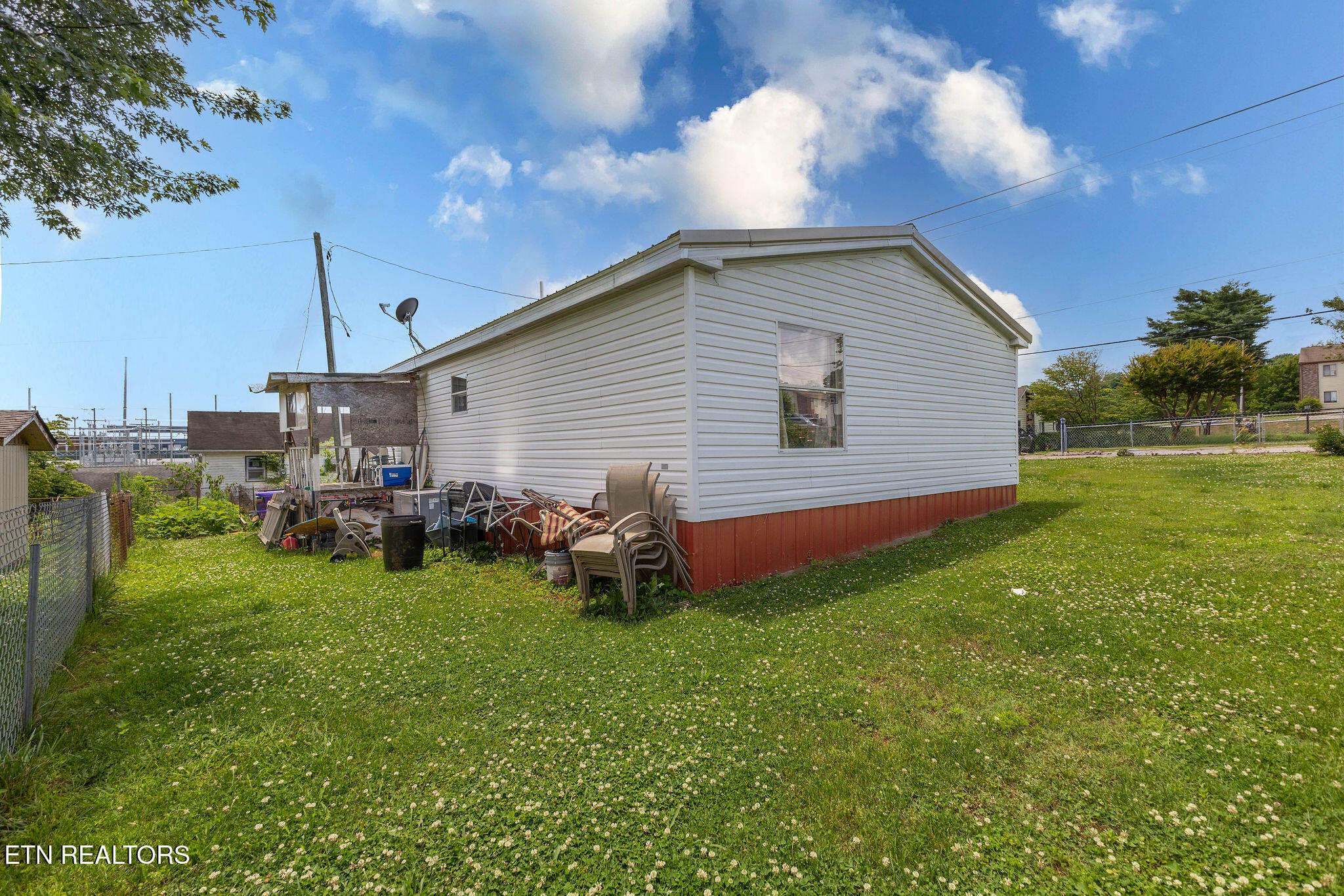 935 Summer Street Loudon TN 37774