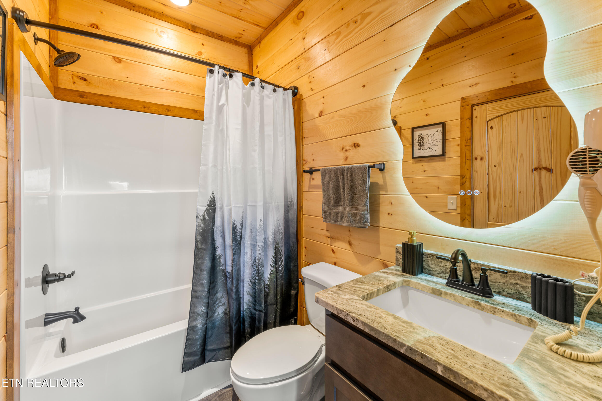 3308 Pine Peak Way Sevierville TN 37862
