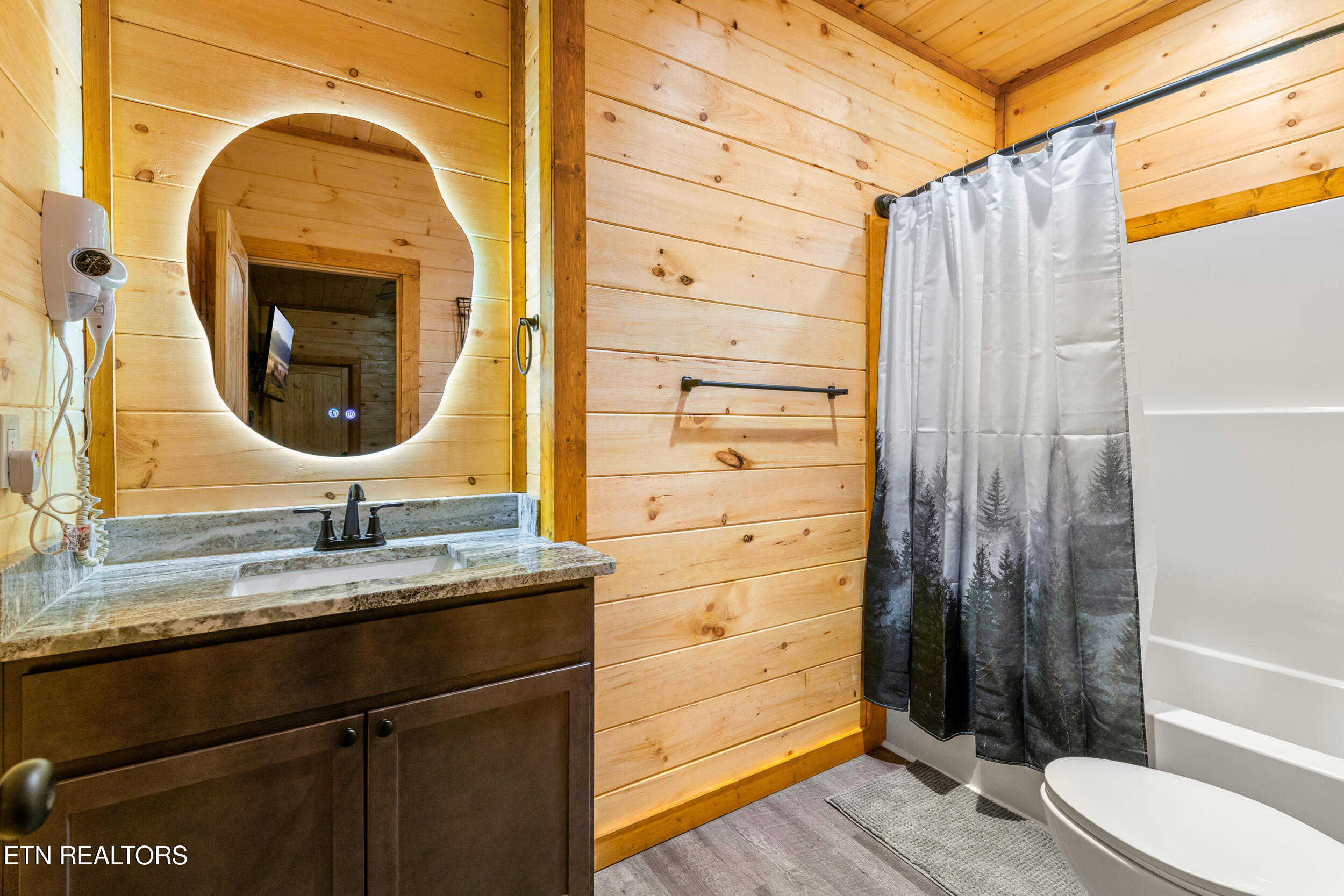 3308 Pine Peak Way Sevierville TN 37862