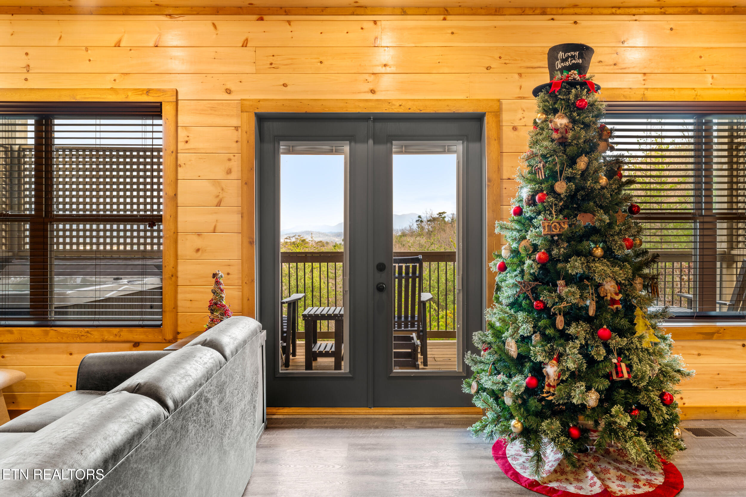 3308 Pine Peak Way Sevierville TN 37862
