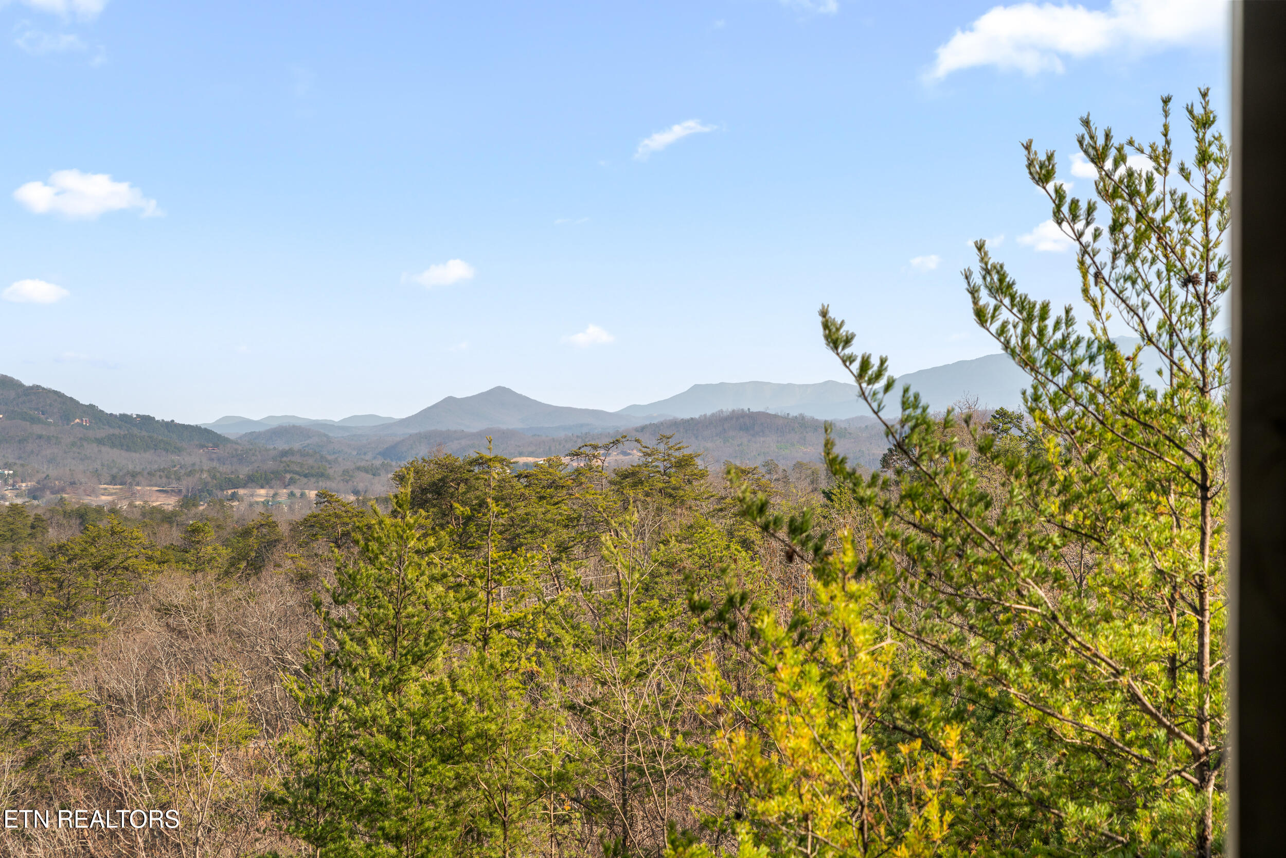 3308 Pine Peak Way Sevierville TN 37862