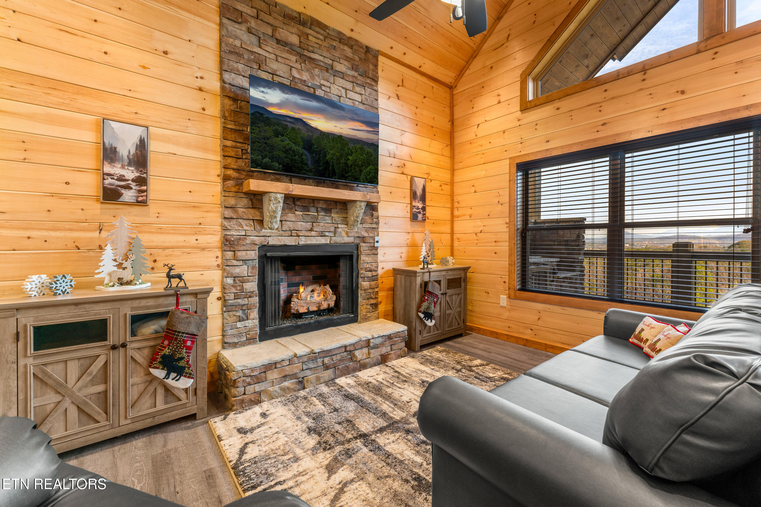 3308 Pine Peak Way Sevierville TN 37862