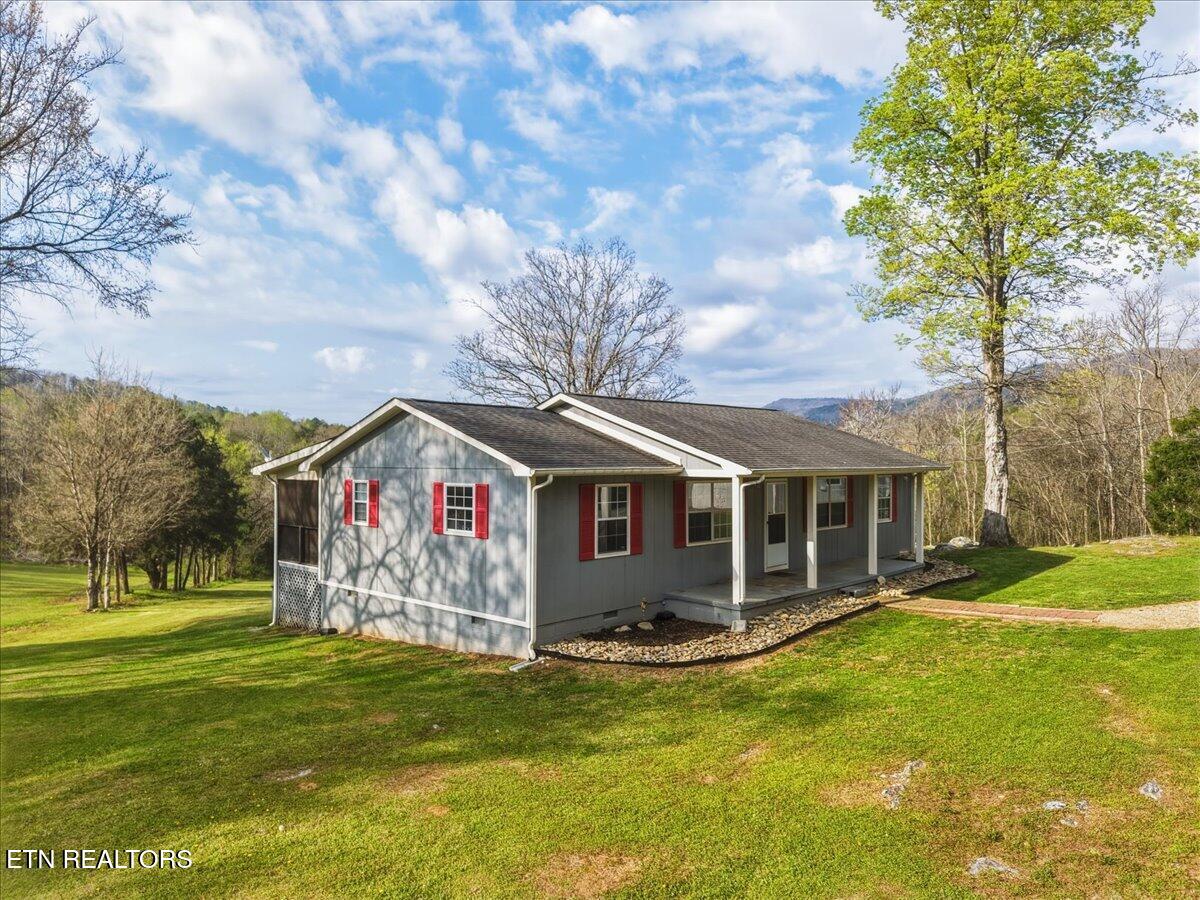 1805 Mecca Pike Tellico Plains TN 37385