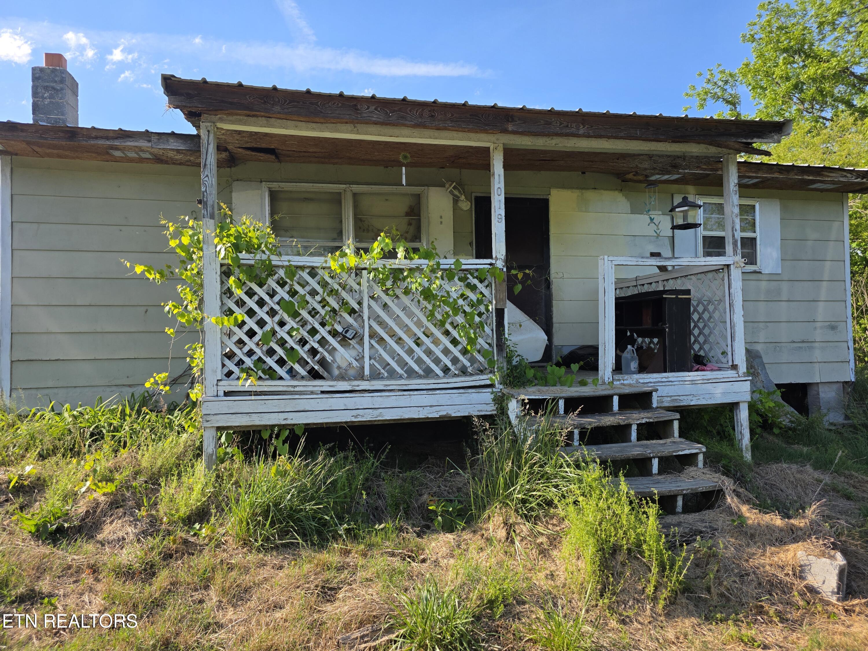 1019 Gibson Lane Lafollette TN 37766