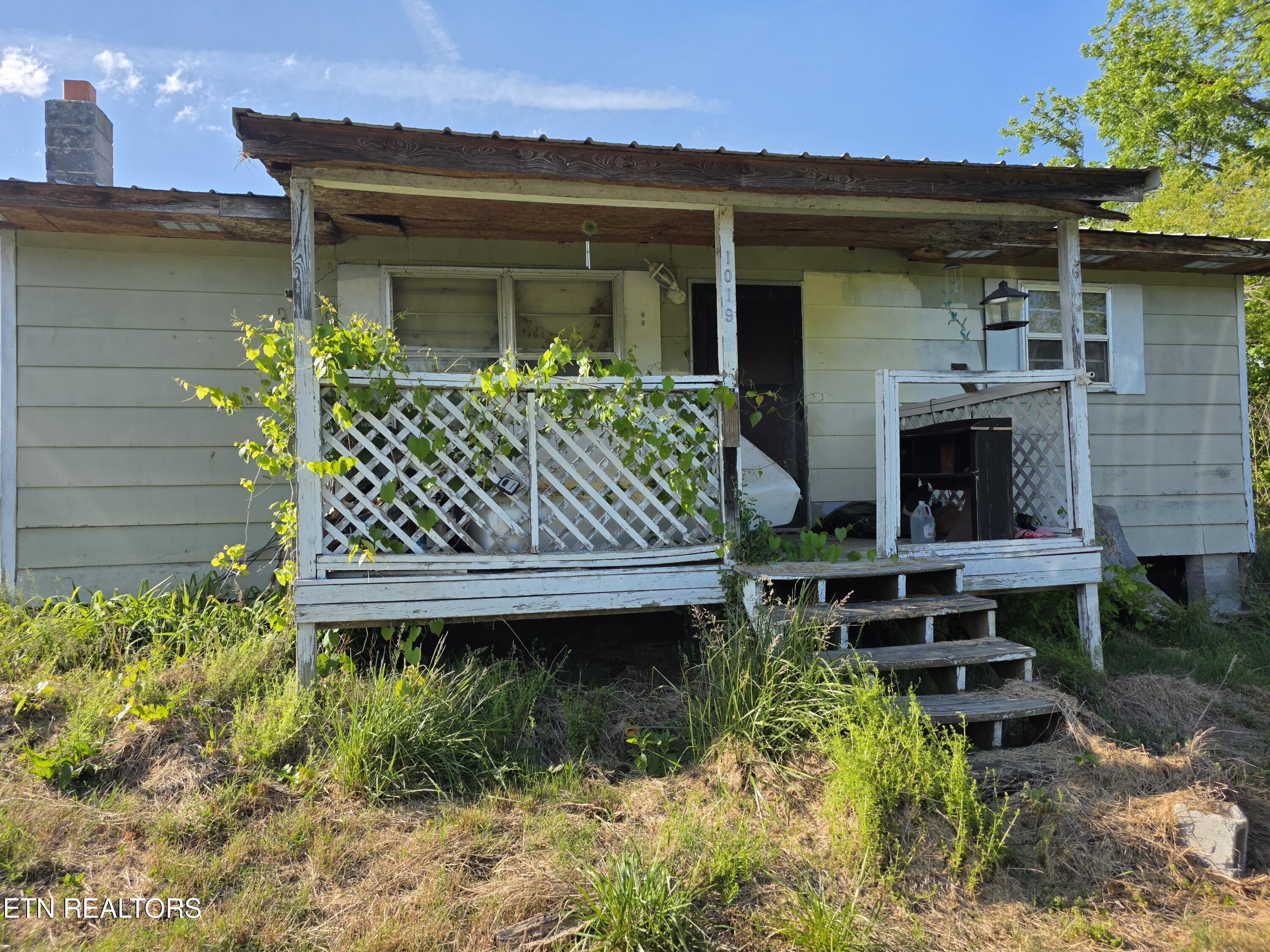 1019 Gibson Lane Lafollette TN 37766