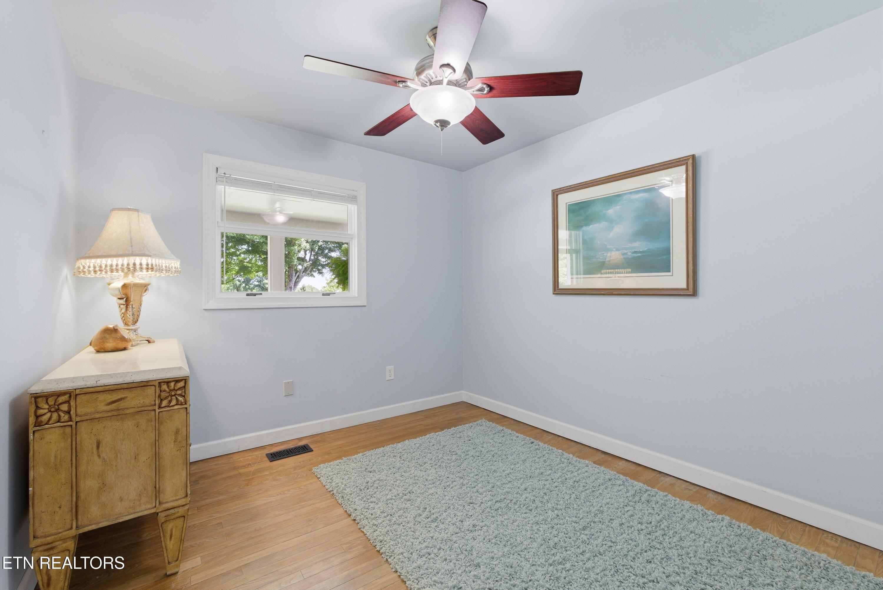 4906 Kingston Highway Lenoir City TN 37771