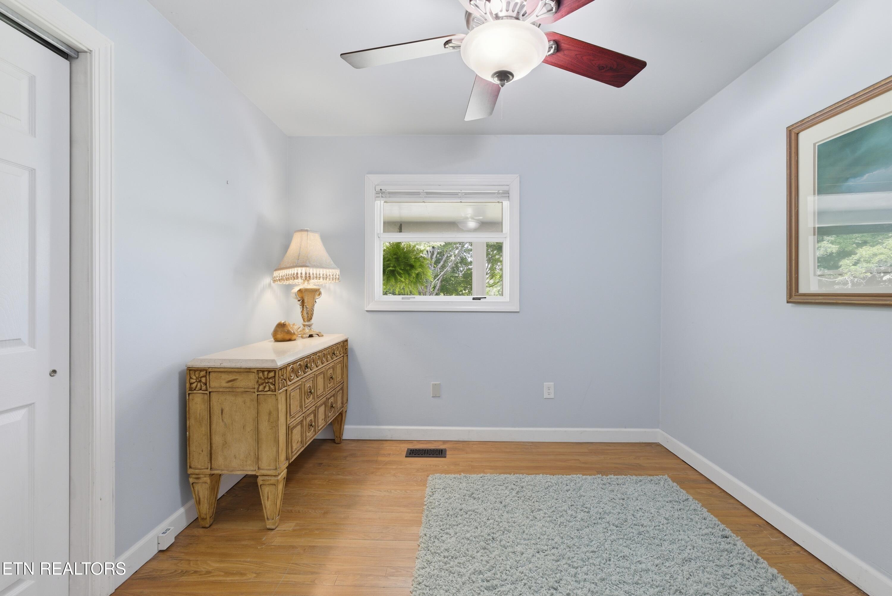 4906 Kingston Highway Lenoir City TN 37771