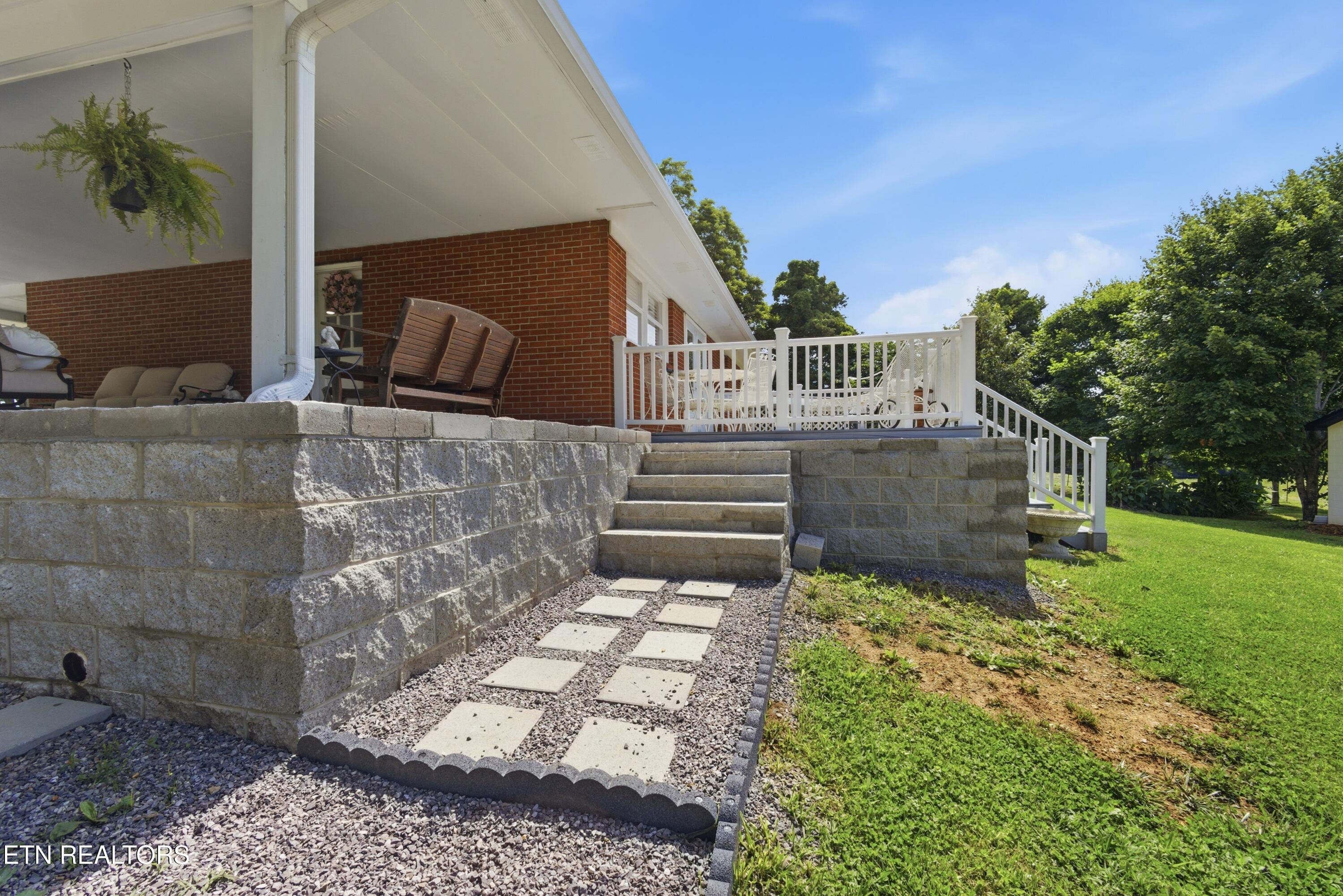 4906 Kingston Highway Lenoir City TN 37771