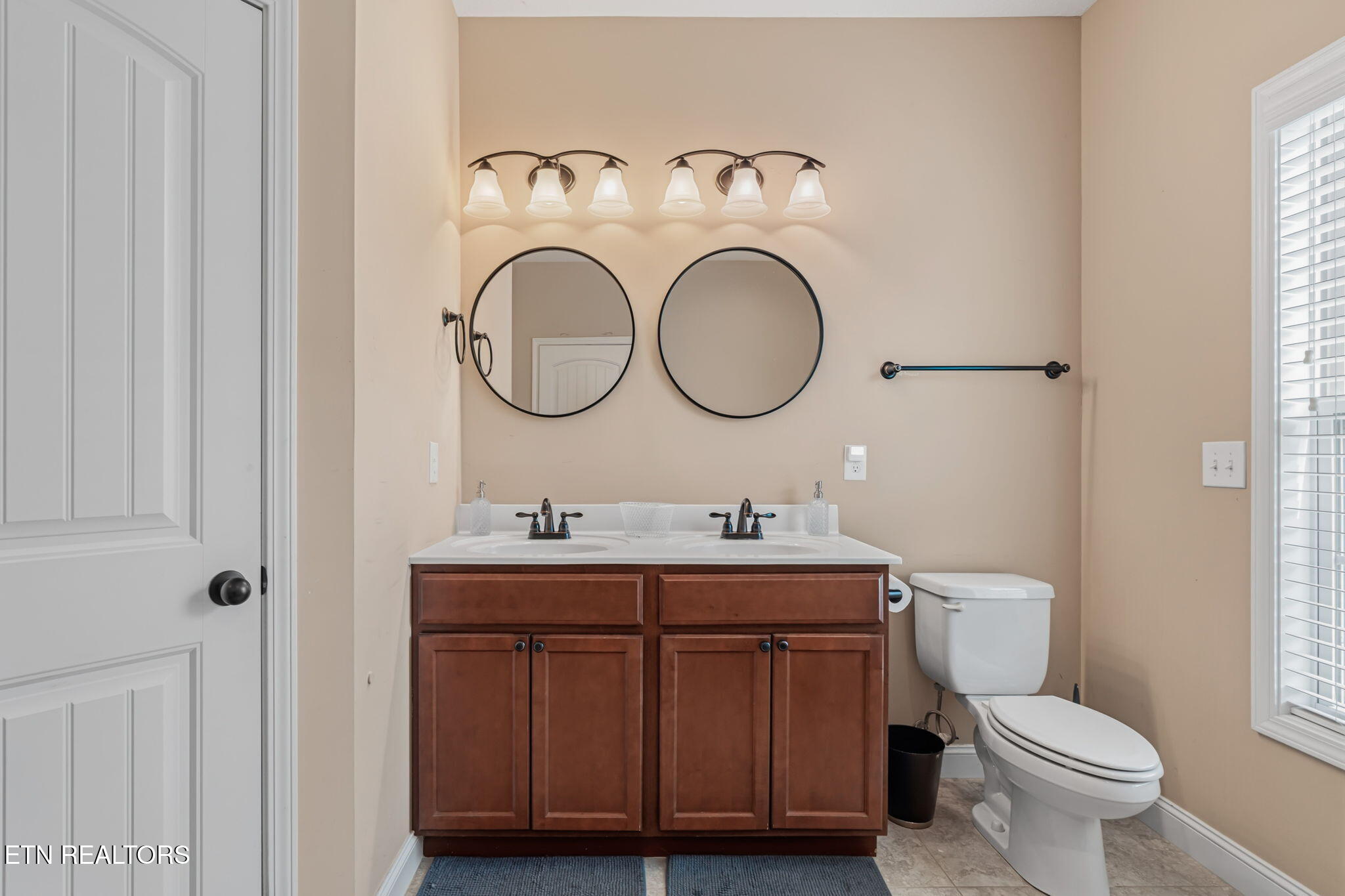 2530 Sparkling Star Lane Knoxville TN 37931