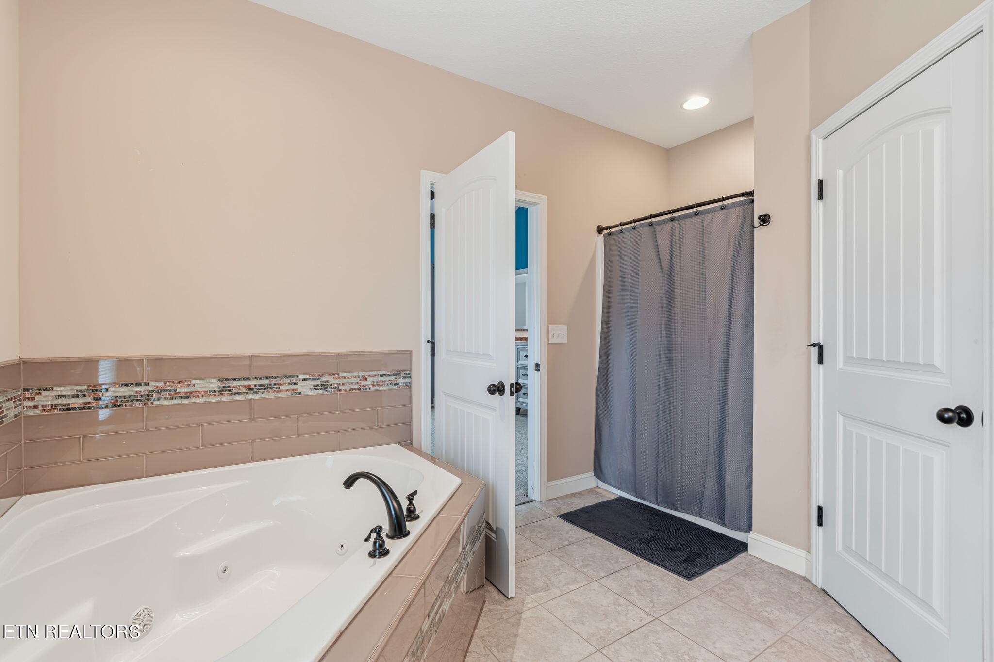 2530 Sparkling Star Lane Knoxville TN 37931