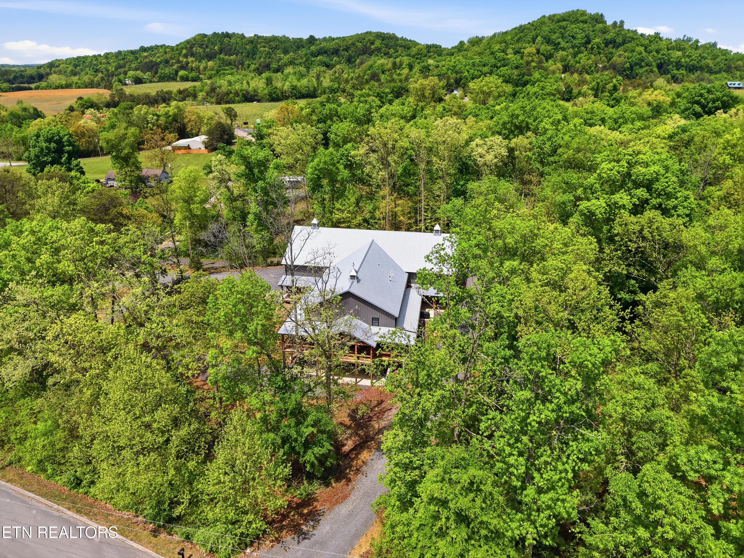103 Martin Court Dandridge TN 37725