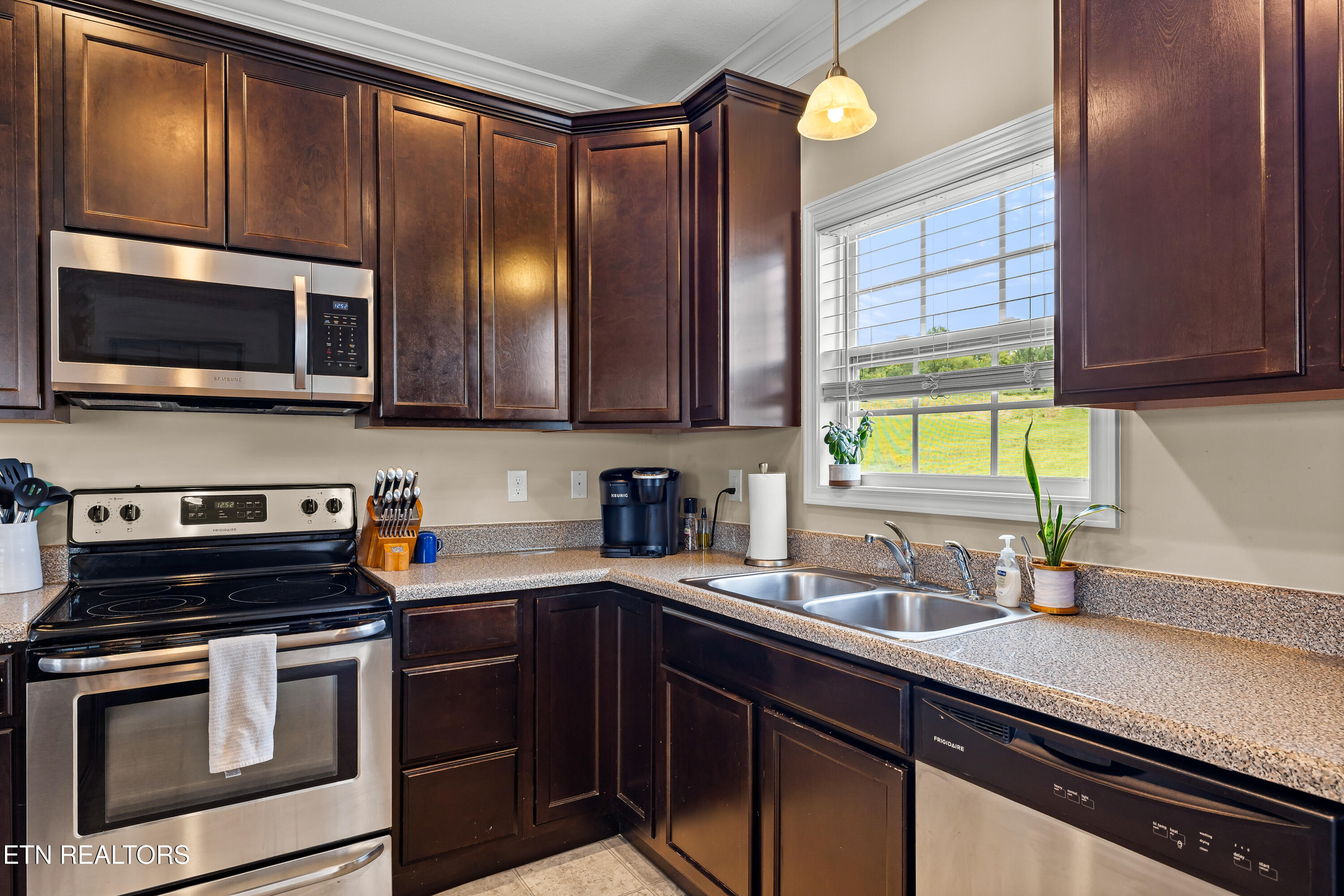 1805 Point Wood Drive Knoxville TN 37920