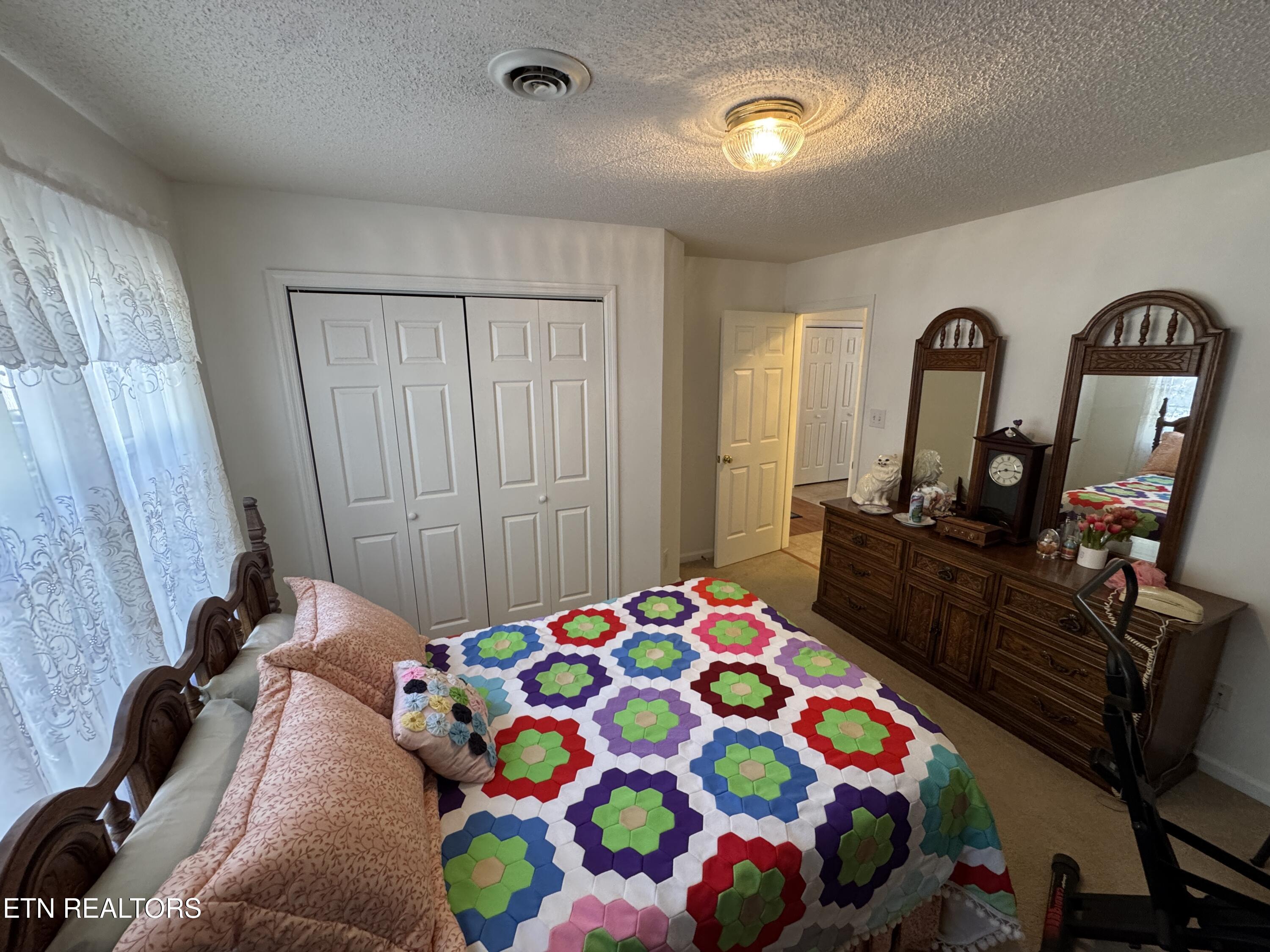 2810 Knob Creek Lane Knoxville TN 37912
