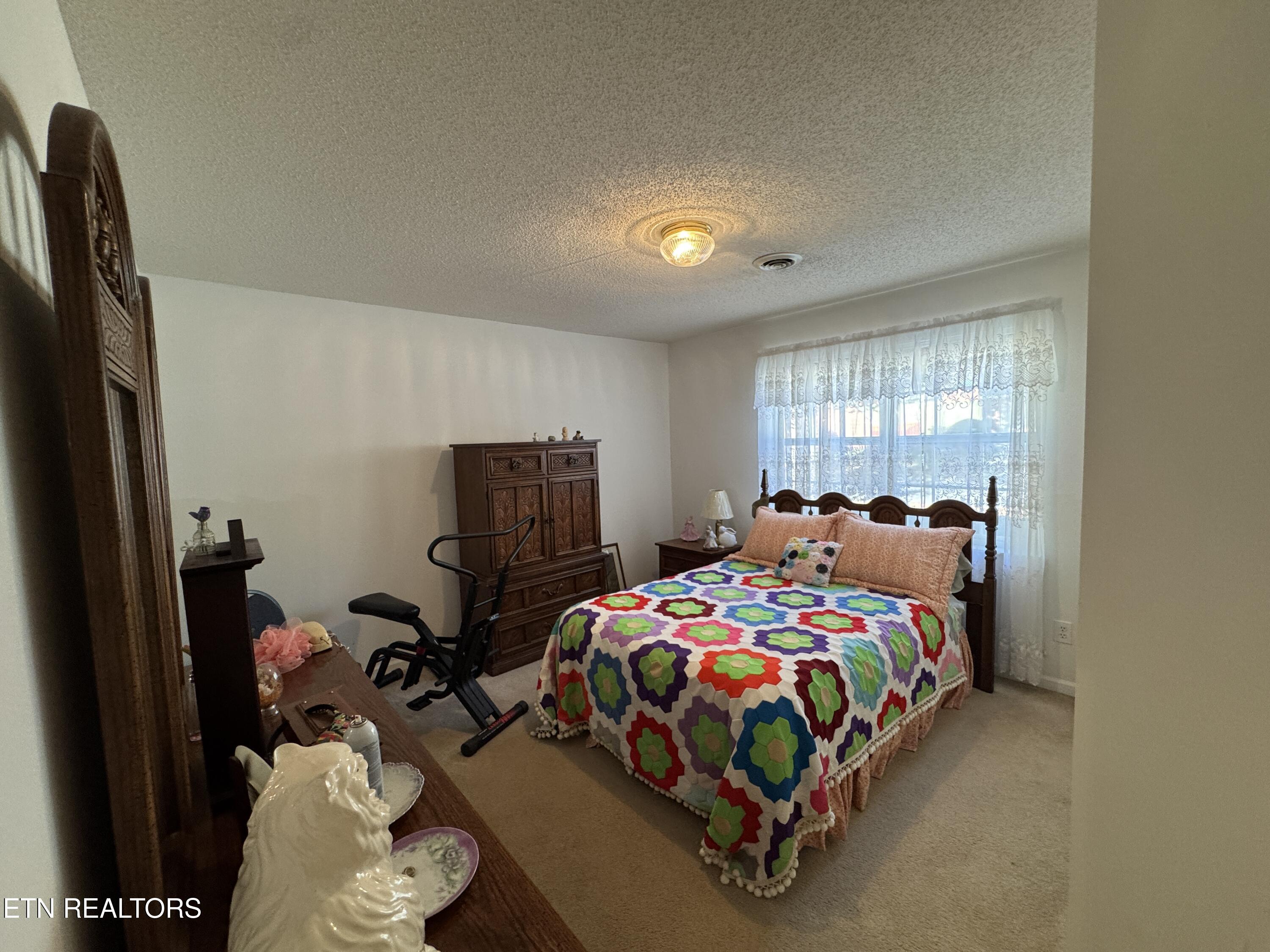 2810 Knob Creek Lane Knoxville TN 37912
