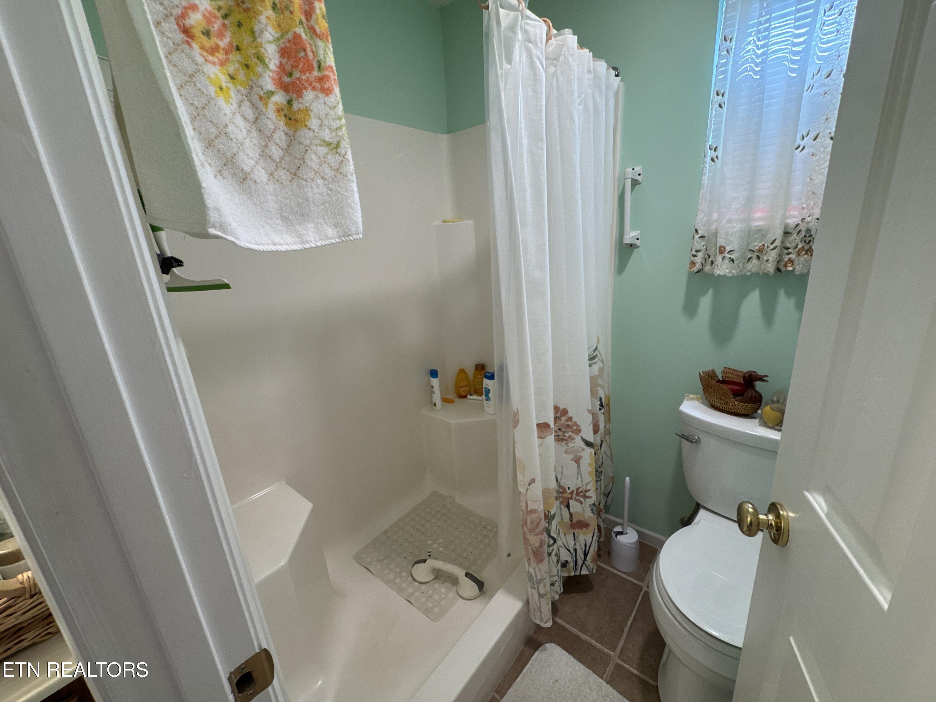 2810 Knob Creek Lane Knoxville TN 37912