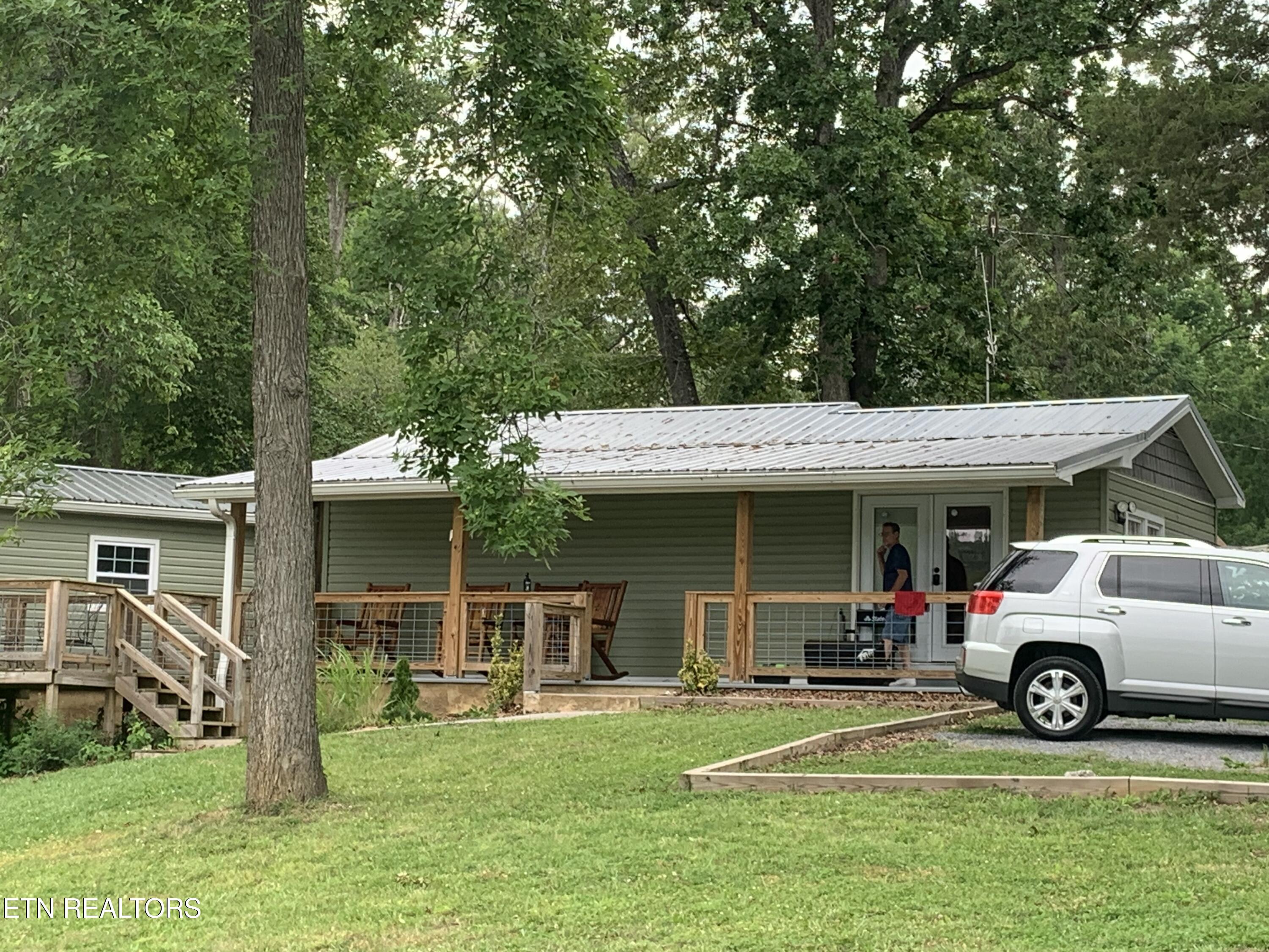 1239 Fishermans Way Sevierville TN 37876
