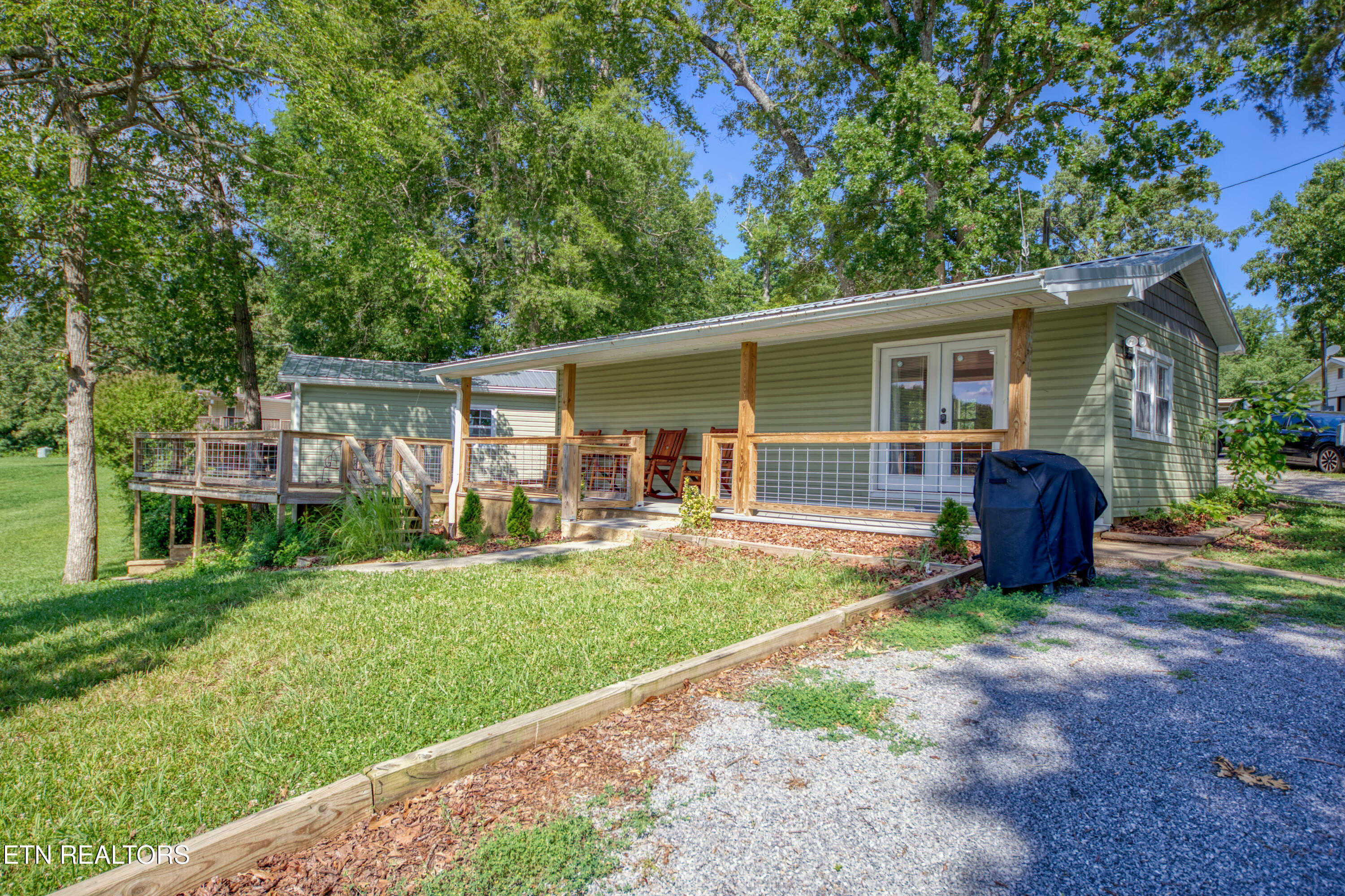 1239 Fishermans Way Sevierville TN 37876