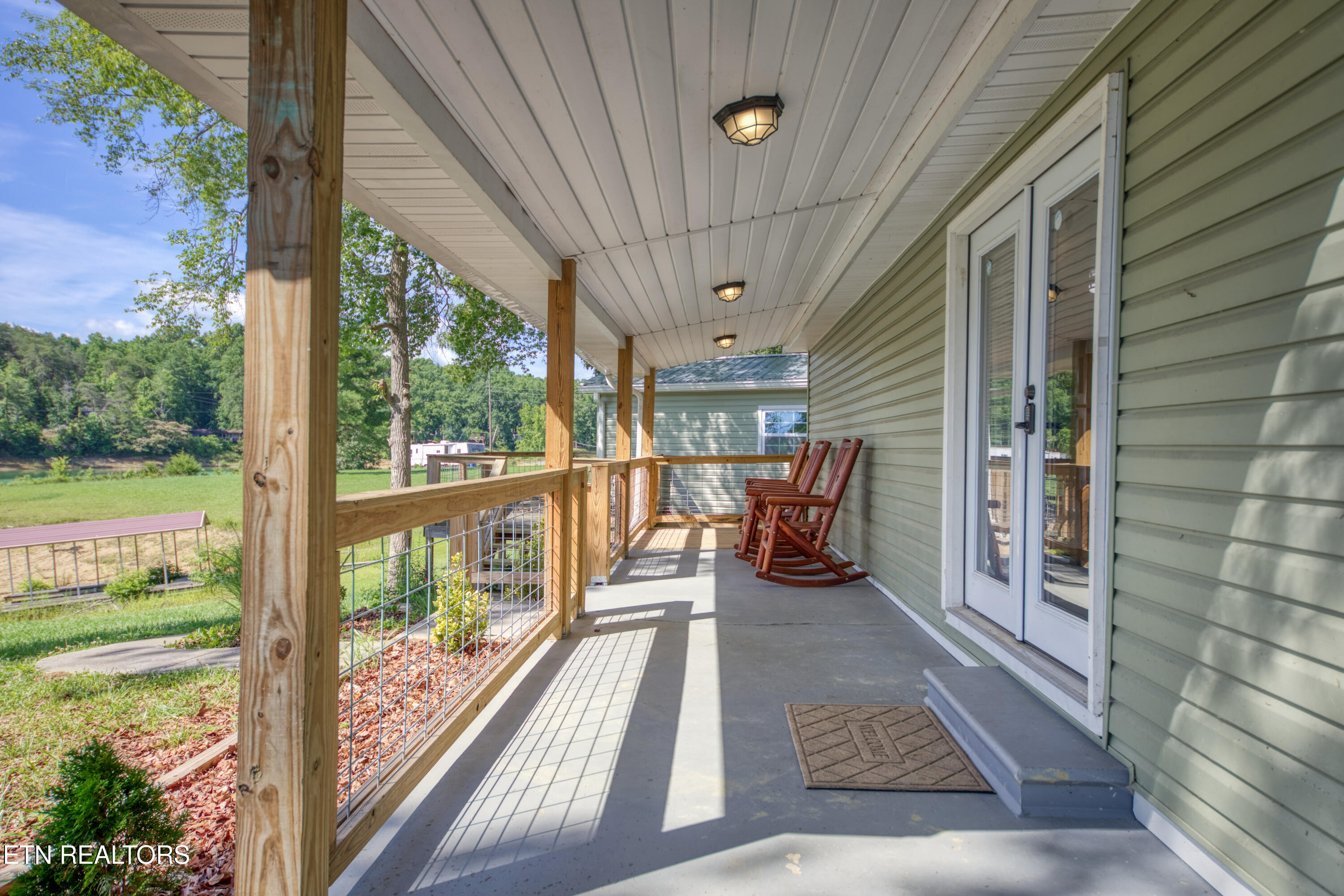 1239 Fishermans Way Sevierville TN 37876