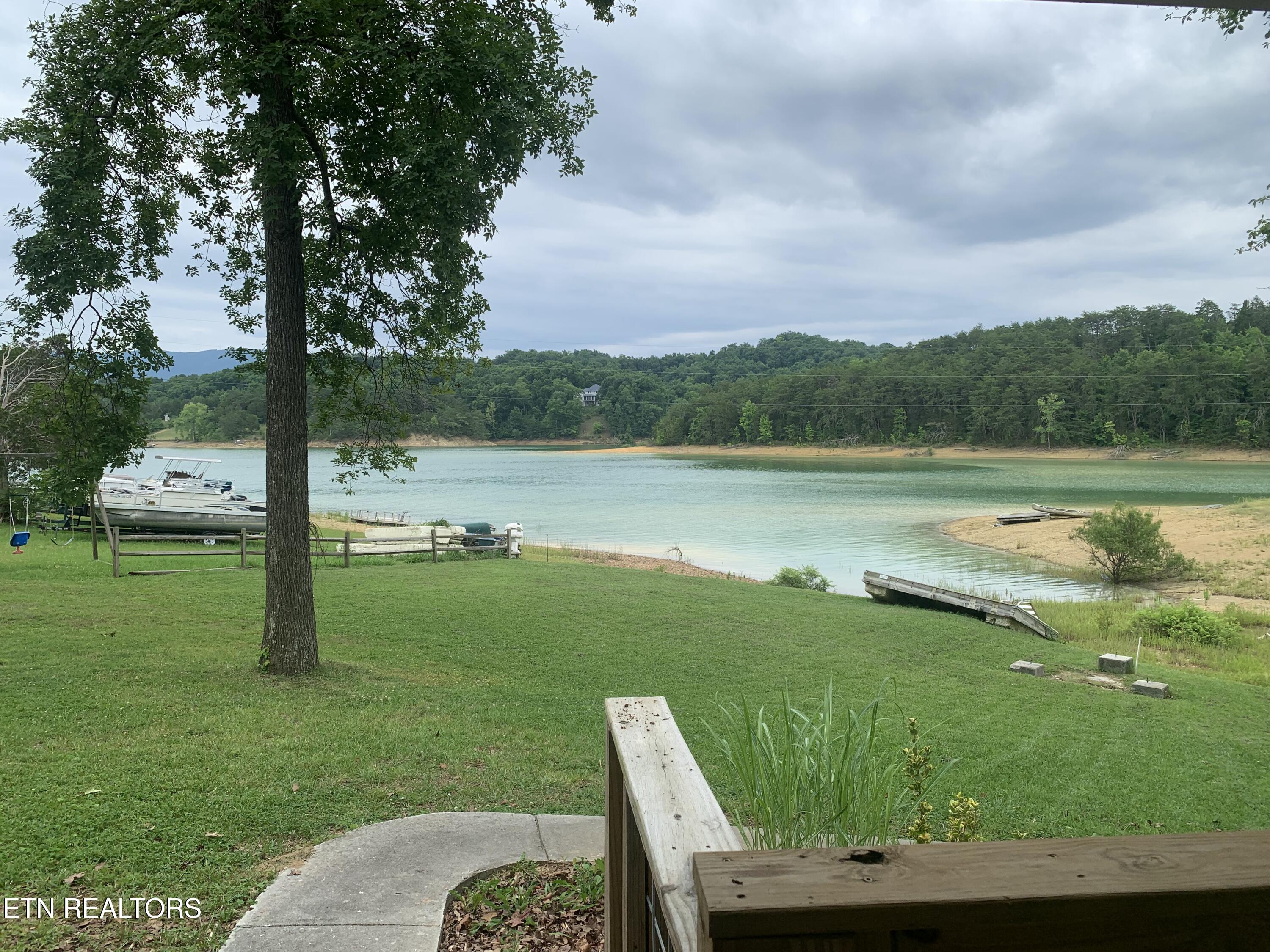 1239 Fishermans Way Sevierville TN 37876