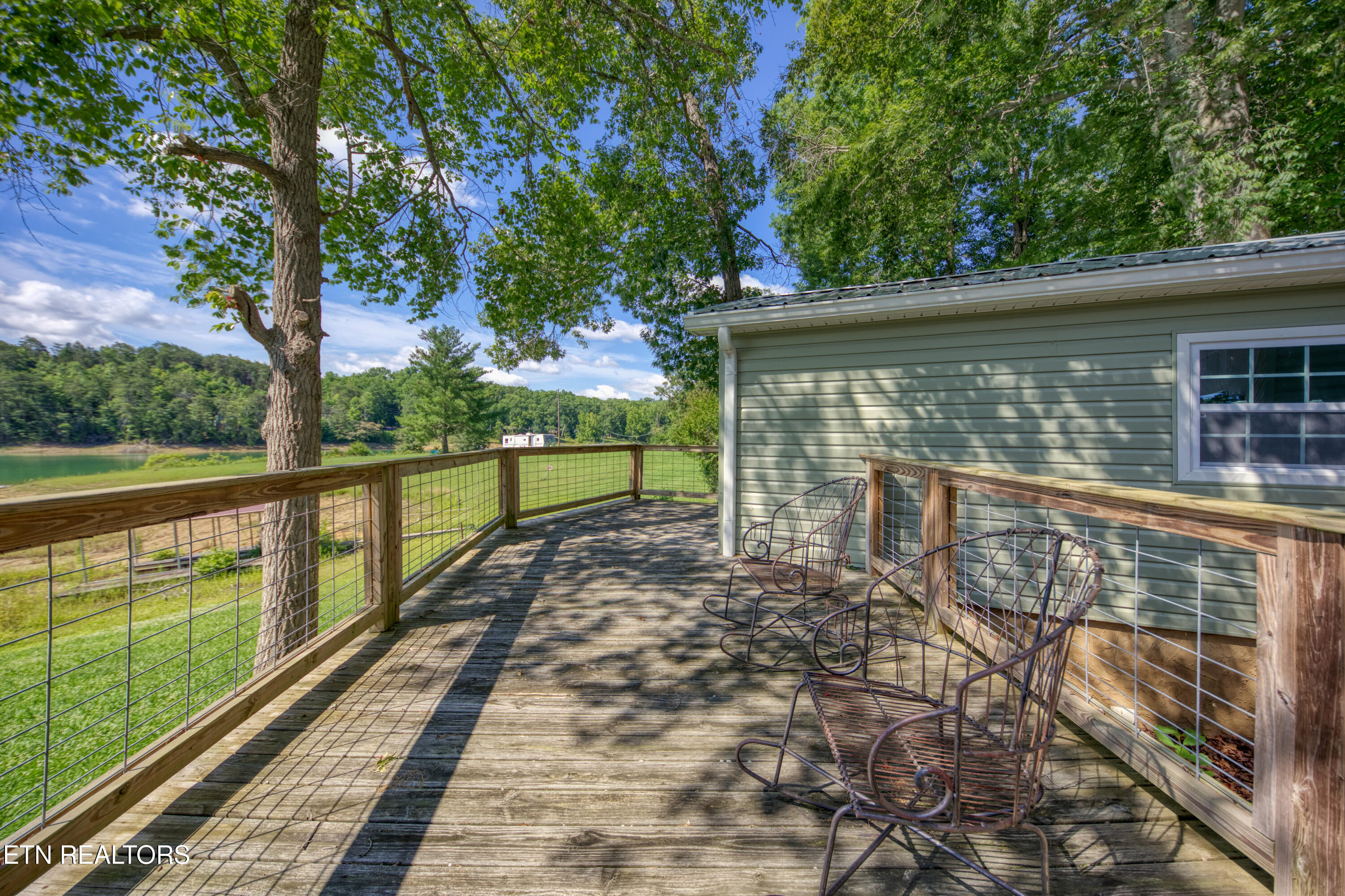 1239 Fishermans Way Sevierville TN 37876