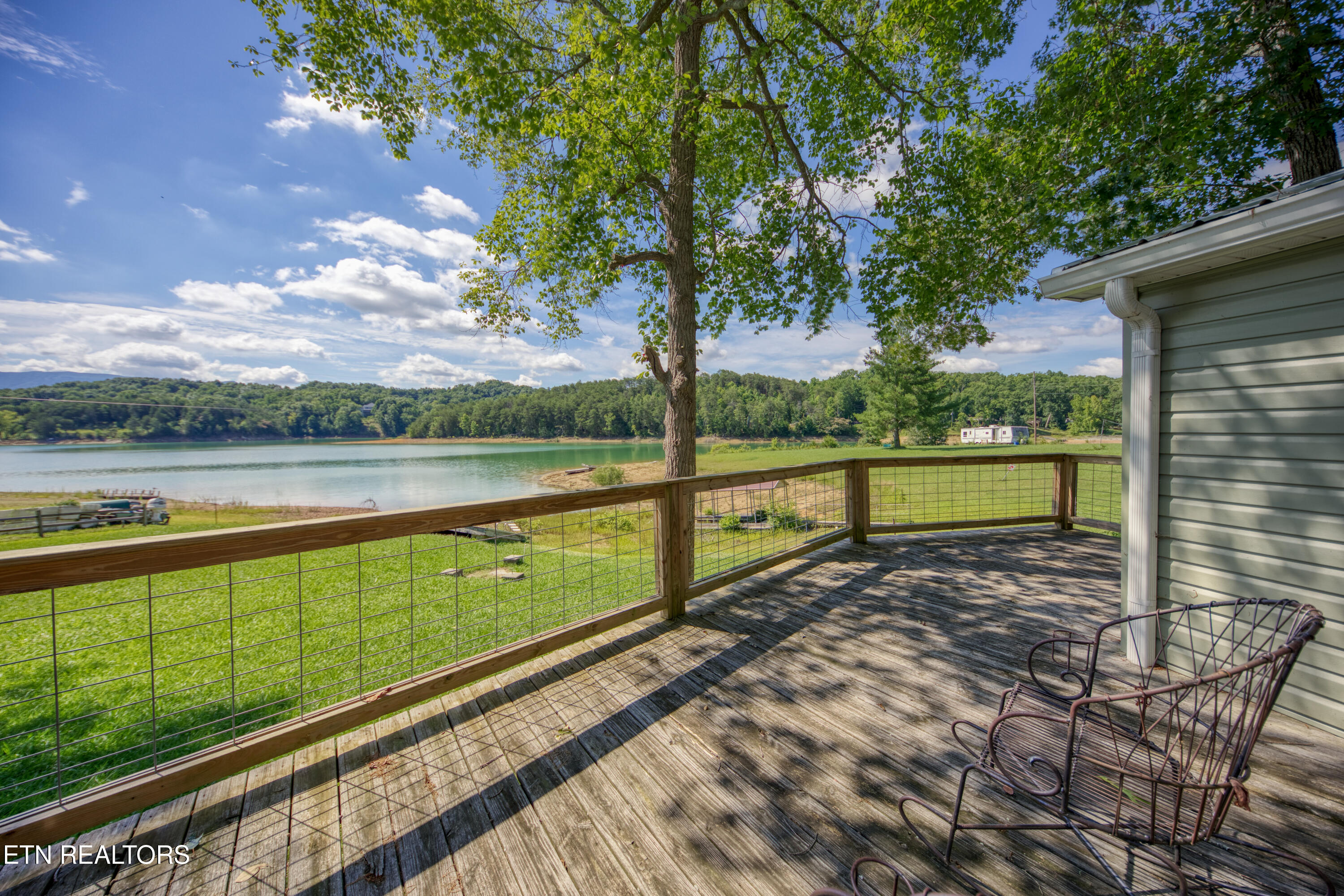 1239 Fishermans Way Sevierville TN 37876