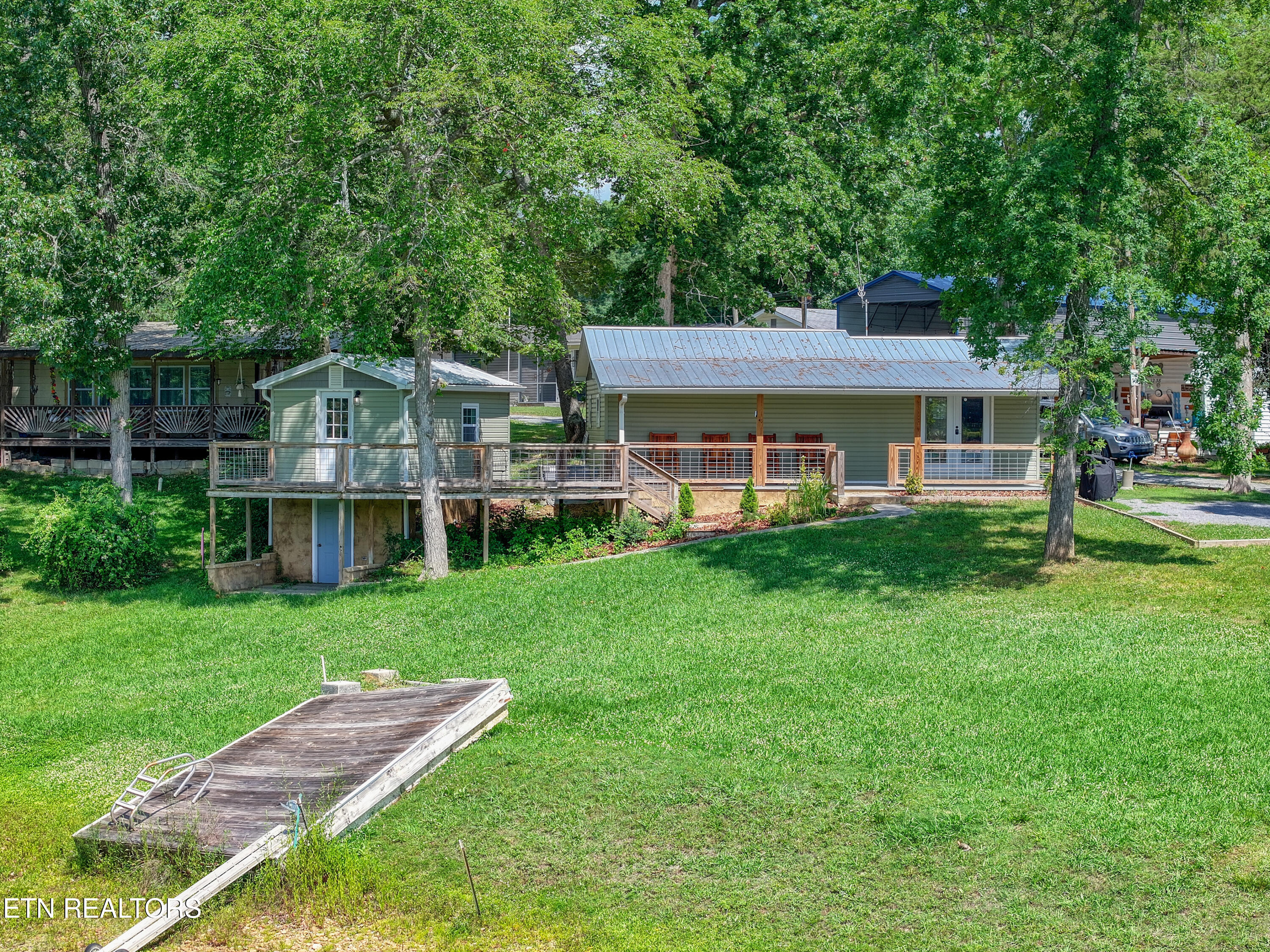 1239 Fishermans Way Sevierville TN 37876