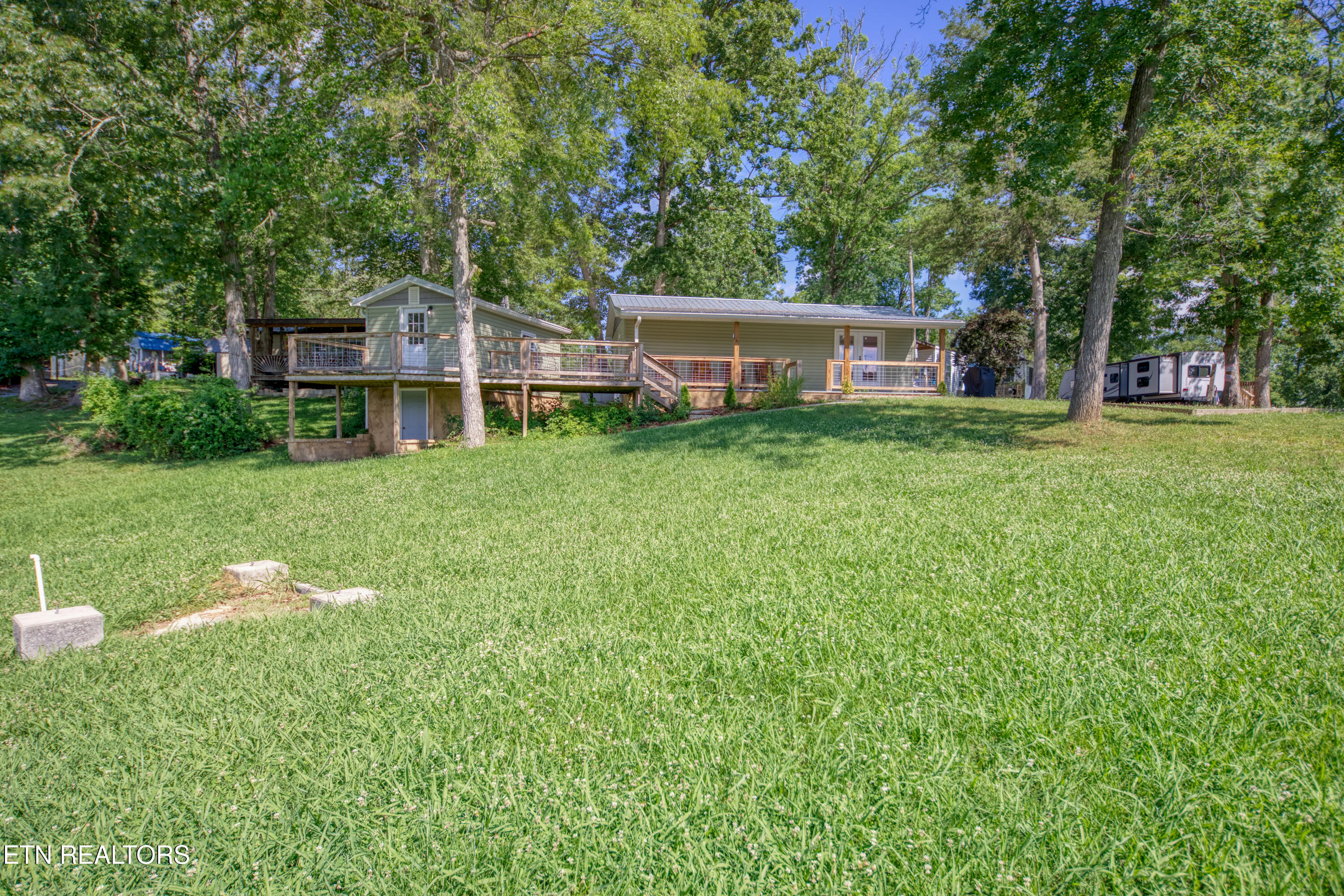 1239 Fishermans Way Sevierville TN 37876