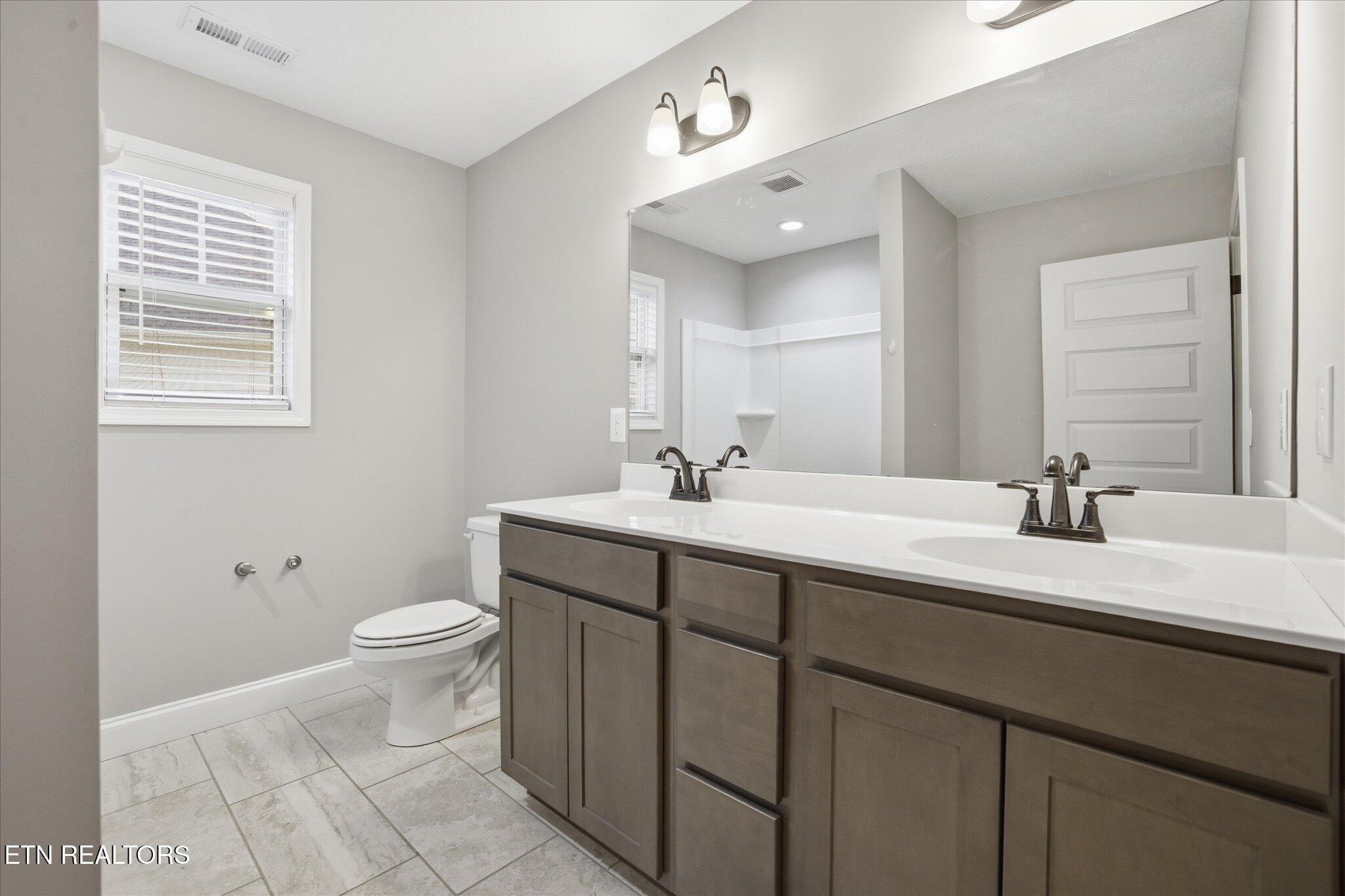 8415 Creek Valley Lane Knoxville TN 37931