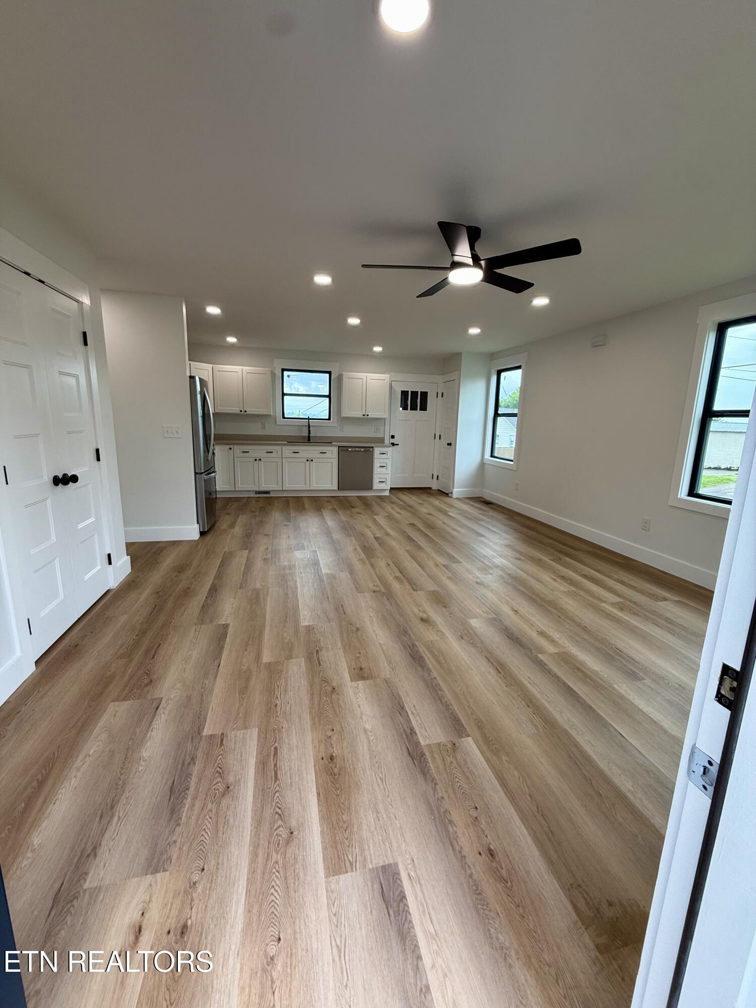 2400 Mccroskey Avenue Knoxville TN 37917