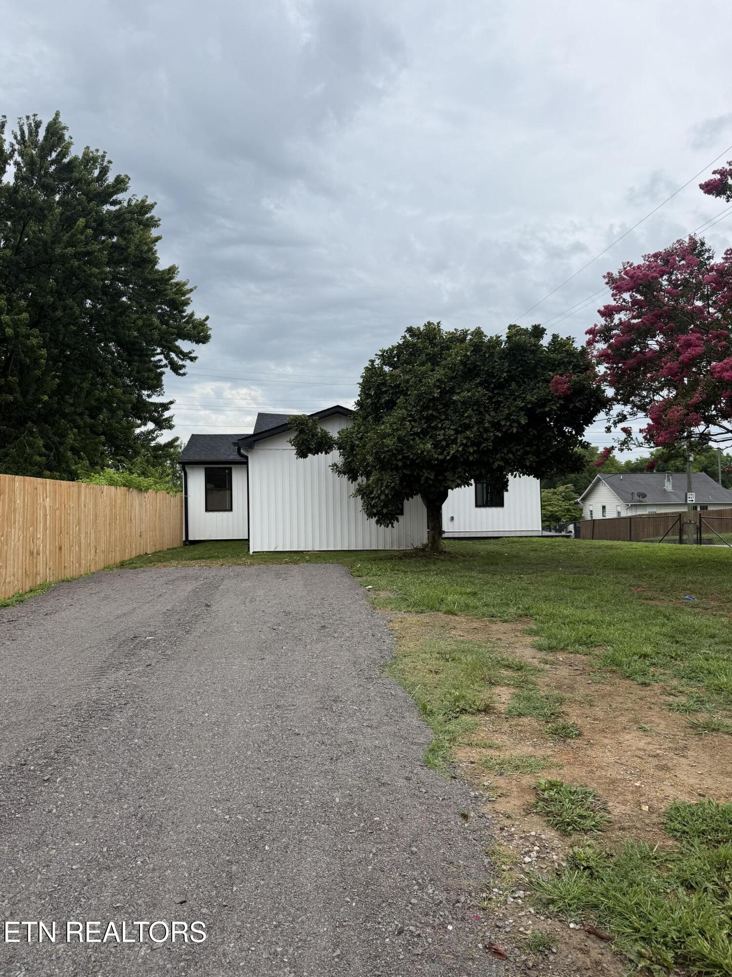2400 Mccroskey Avenue Knoxville TN 37917