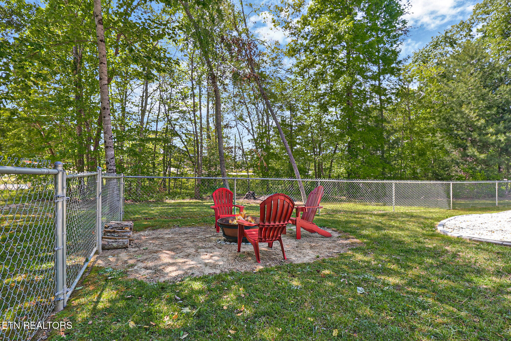 874 Deer Lodge Highway Clarkrange TN 38553