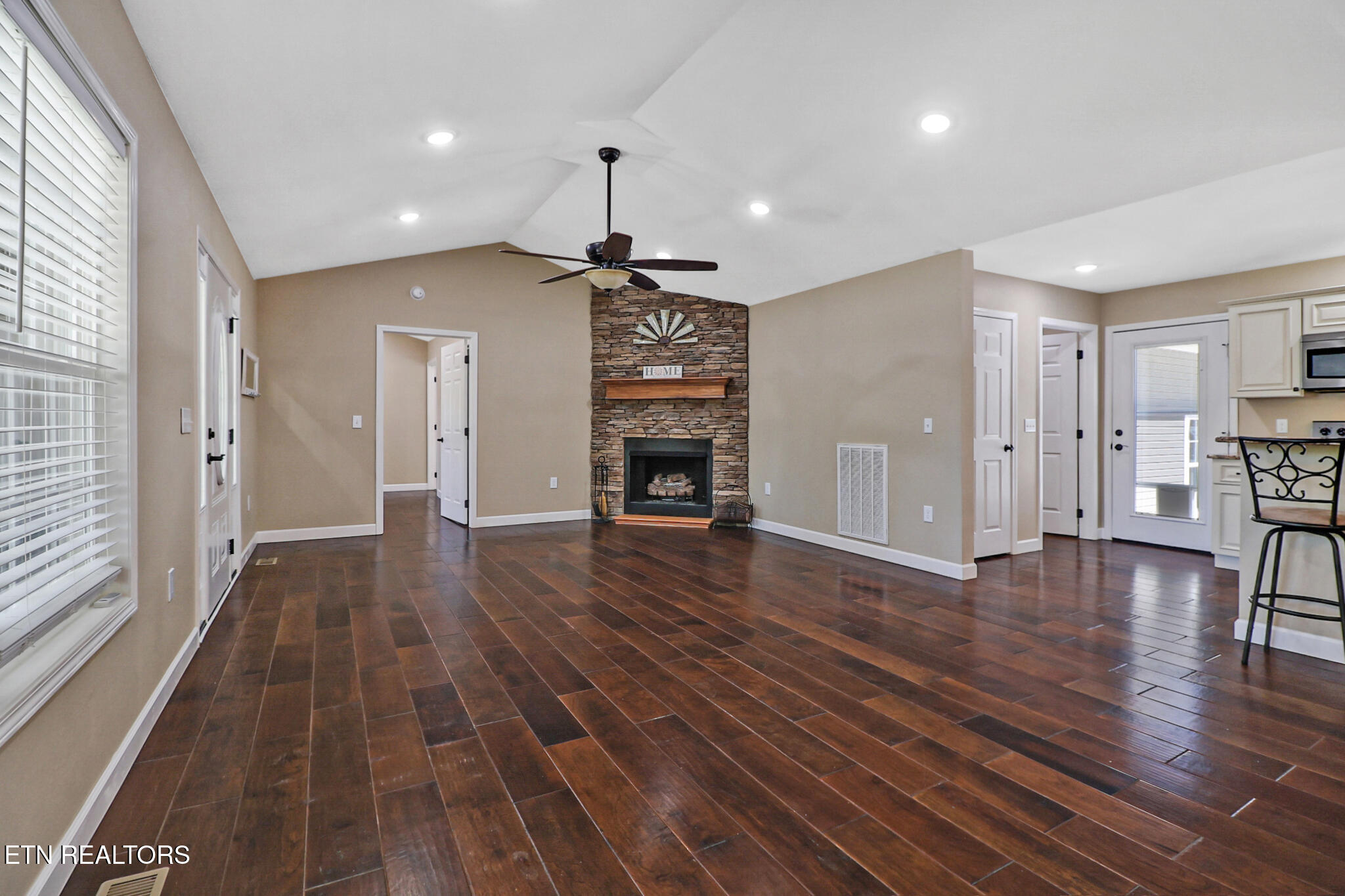 874 Deer Lodge Highway Clarkrange TN 38553