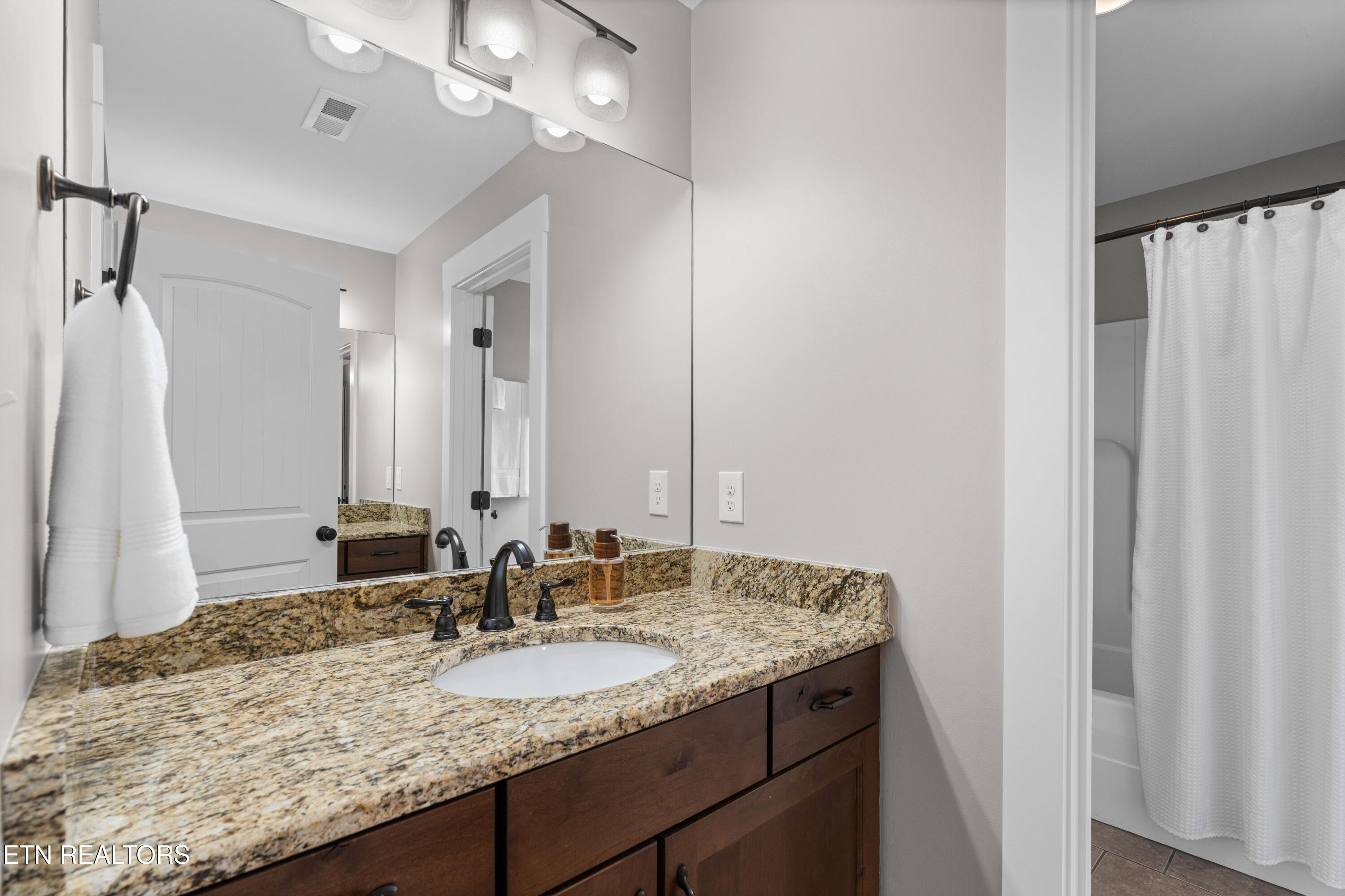 3314 Bridgewater Crossing Maryville TN 37804