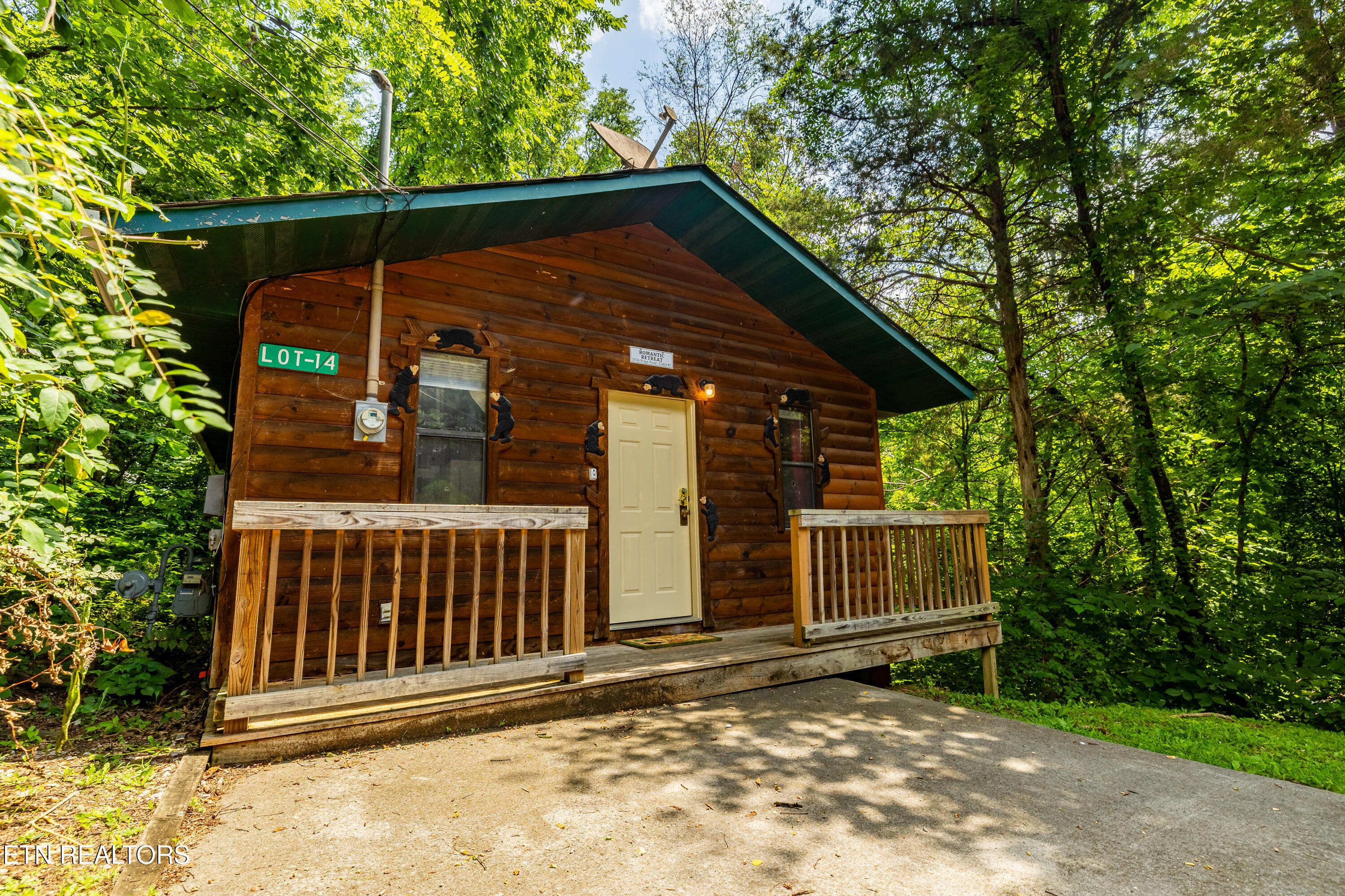 2036 Ridge Road Pigeon Forge TN 37863