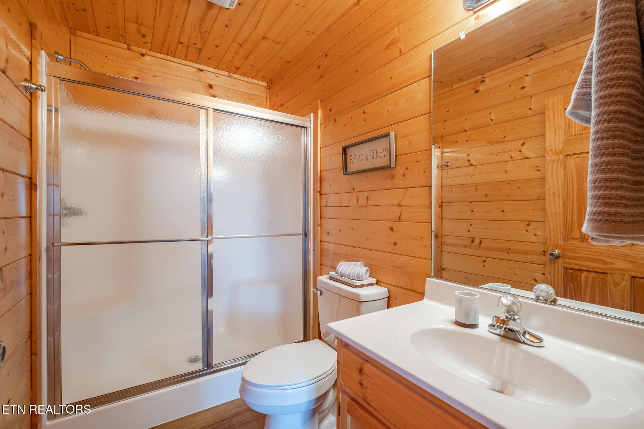 2044 Oakmont Drive Sevierville TN 37876