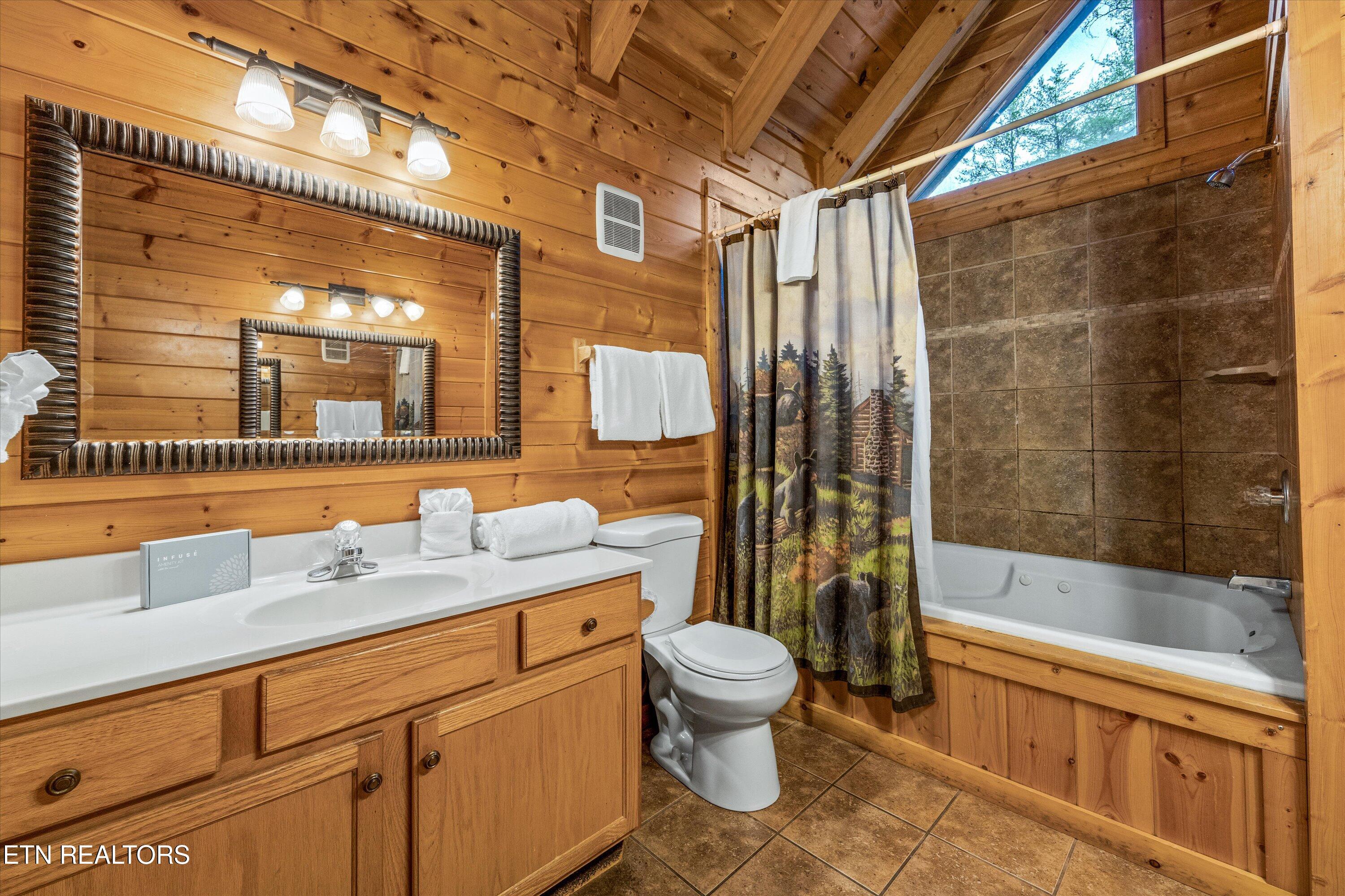 1323 Zachary Thomas Lane Sevierville TN 37876