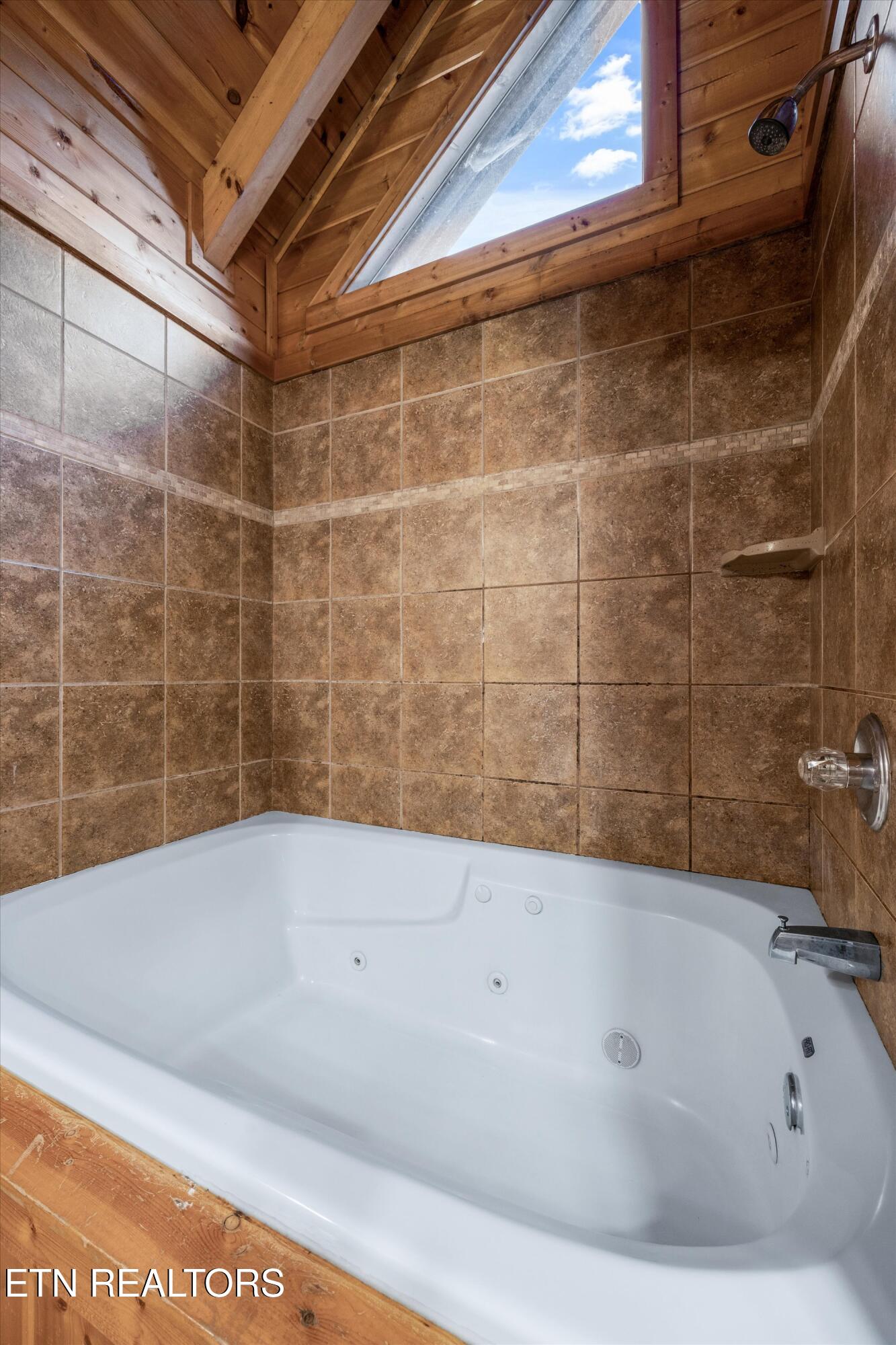 1323 Zachary Thomas Lane Sevierville TN 37876