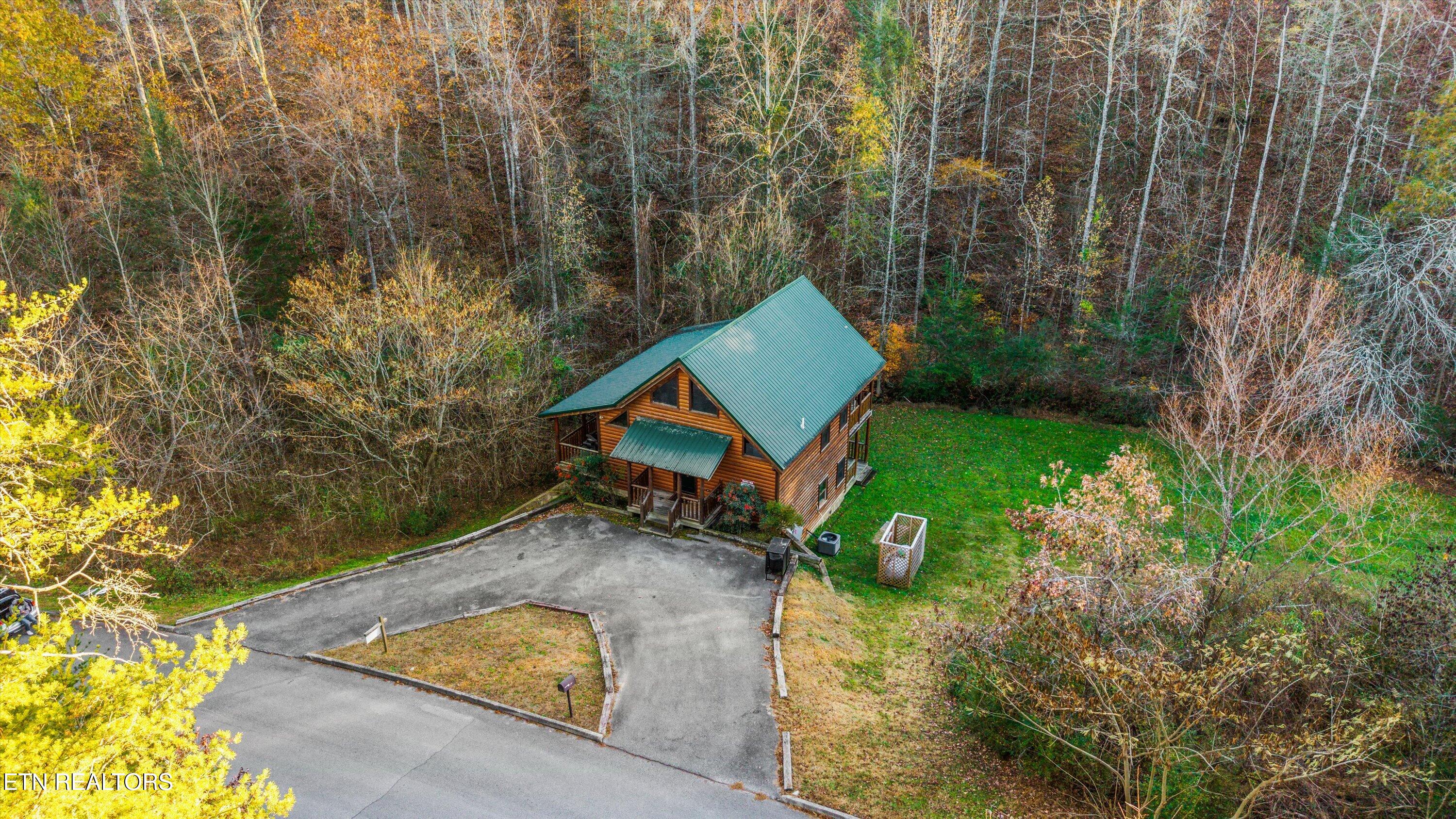 1323 Zachary Thomas Lane Sevierville TN 37876