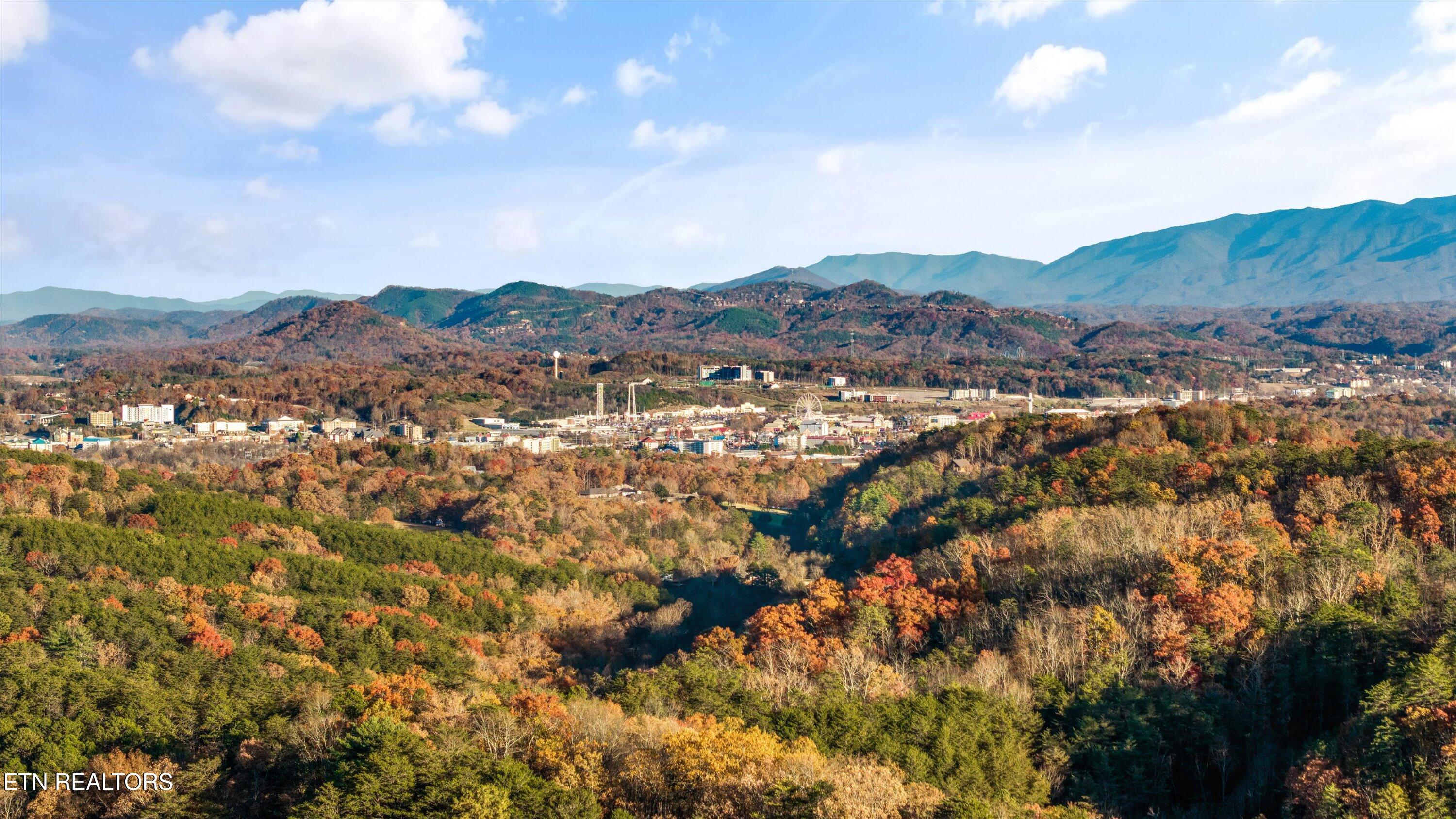 1323 Zachary Thomas Lane Sevierville TN 37876