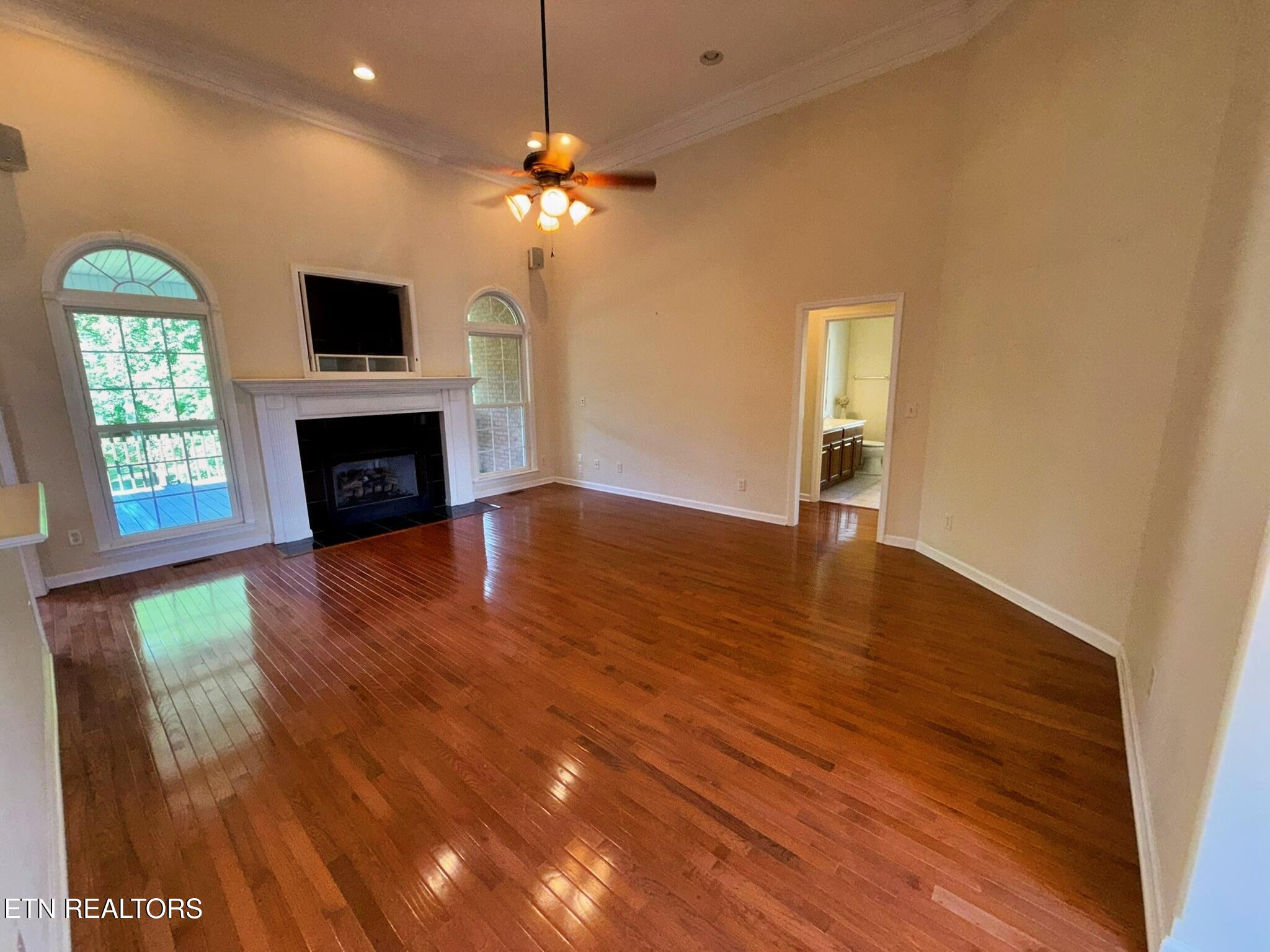 267 Paradise Lane Jacksboro TN 37757