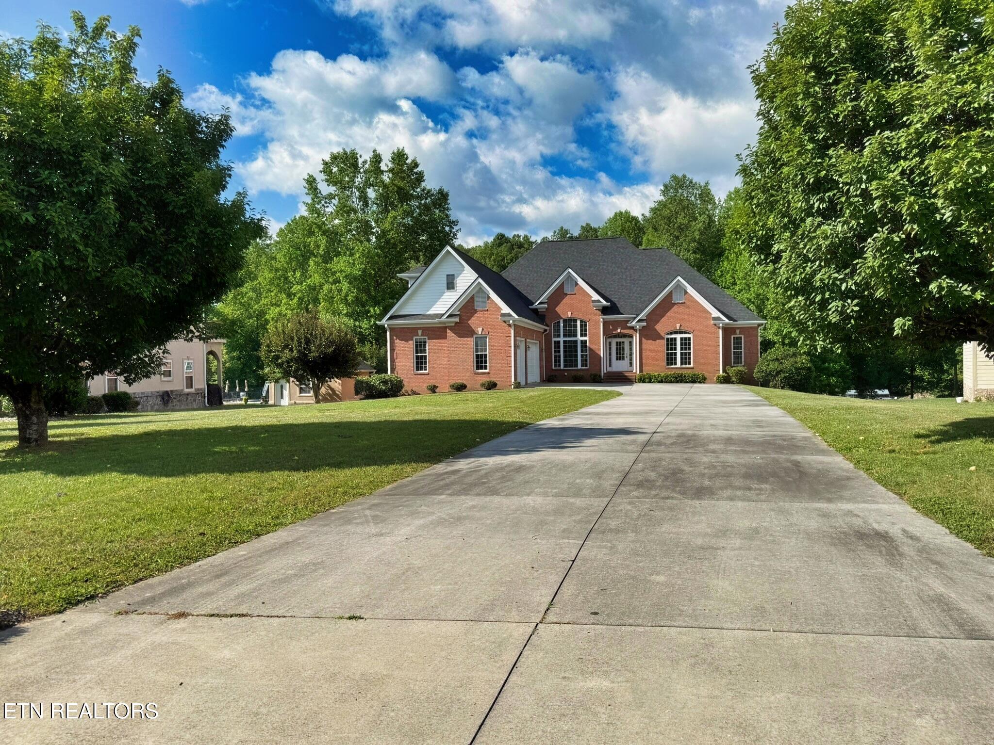 267 Paradise Lane Jacksboro TN 37757