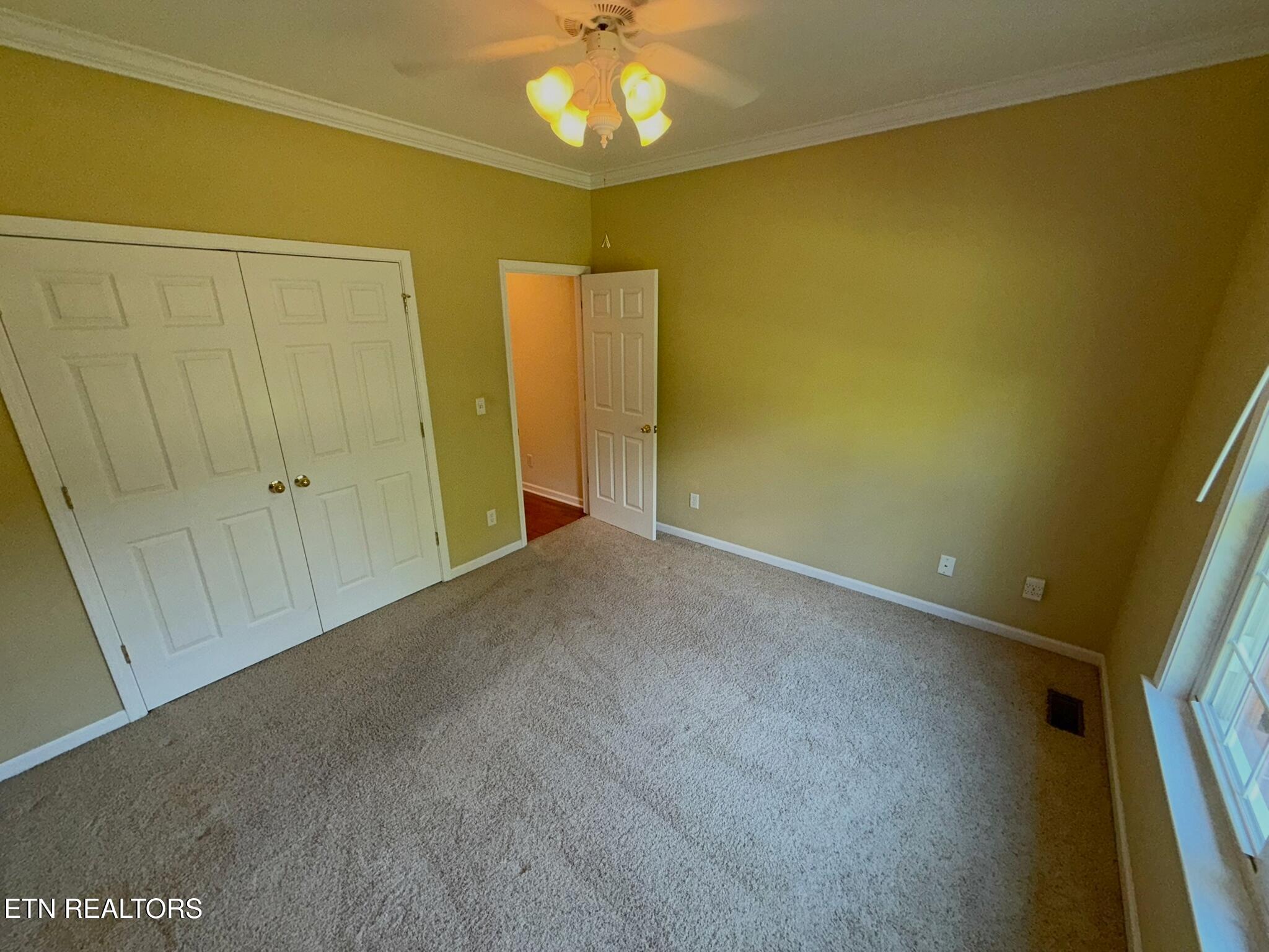 267 Paradise Lane Jacksboro TN 37757