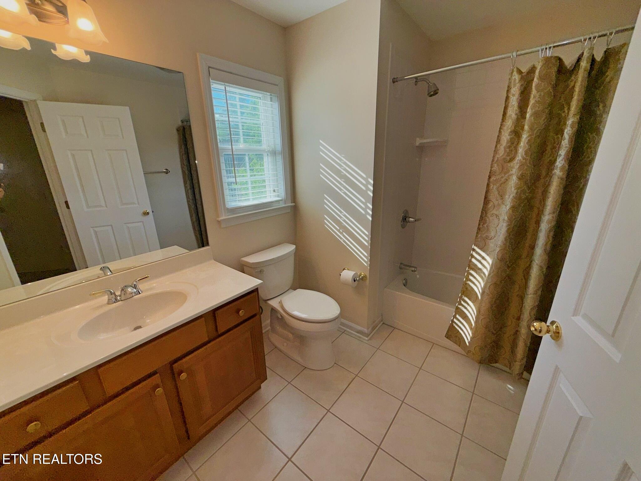 267 Paradise Lane Jacksboro TN 37757