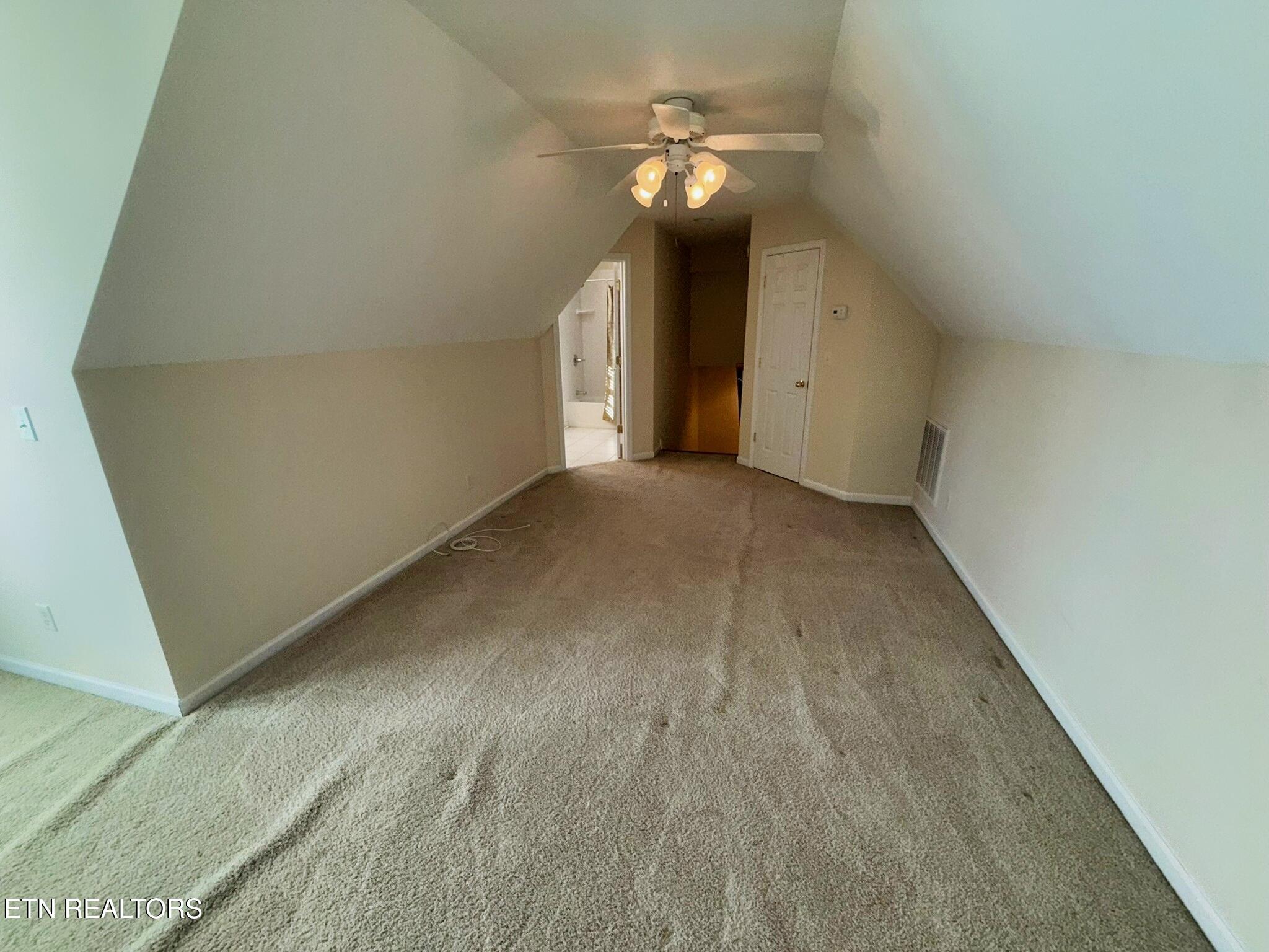 267 Paradise Lane Jacksboro TN 37757