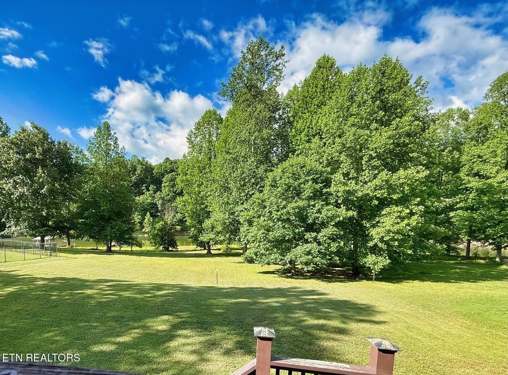 267 Paradise Lane Jacksboro TN 37757