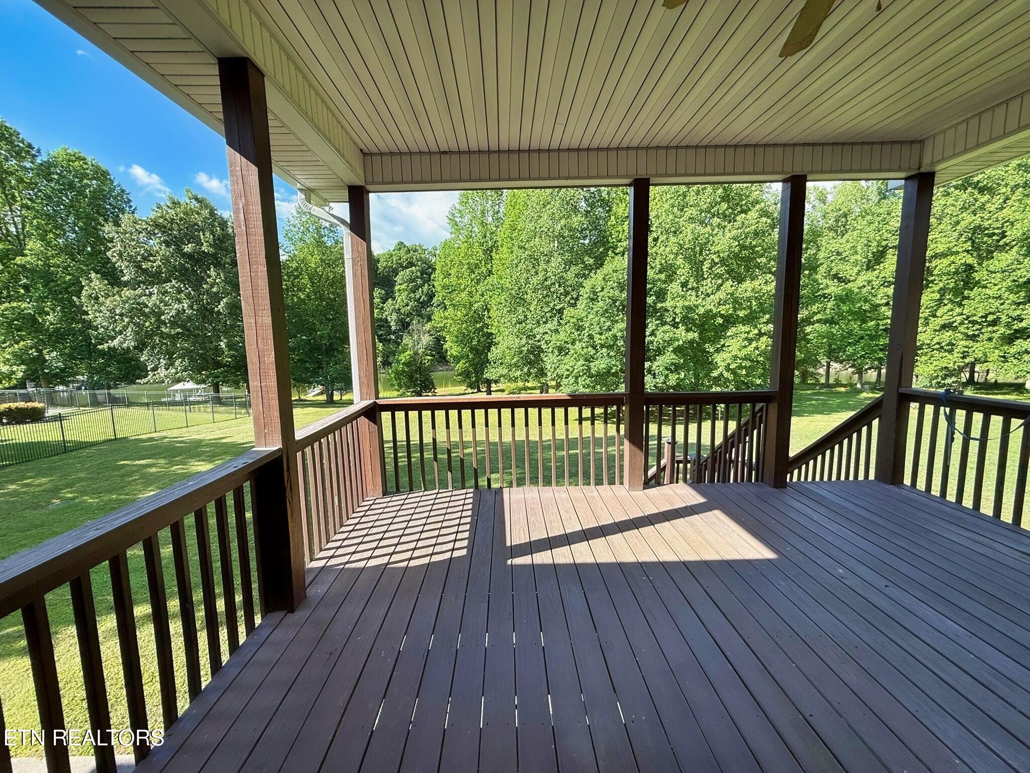 267 Paradise Lane Jacksboro TN 37757